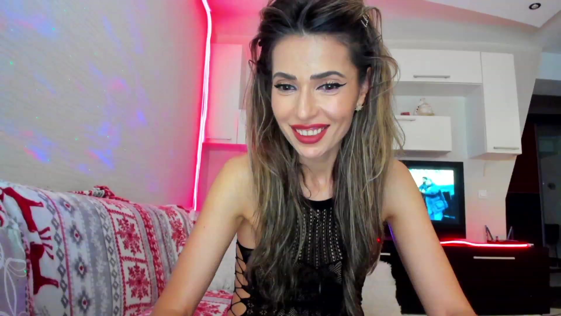 Gallery image thumbnail from SmileyTinaa's myfreecams stream on, 05/18/2023, 22:34 image 6 of 20