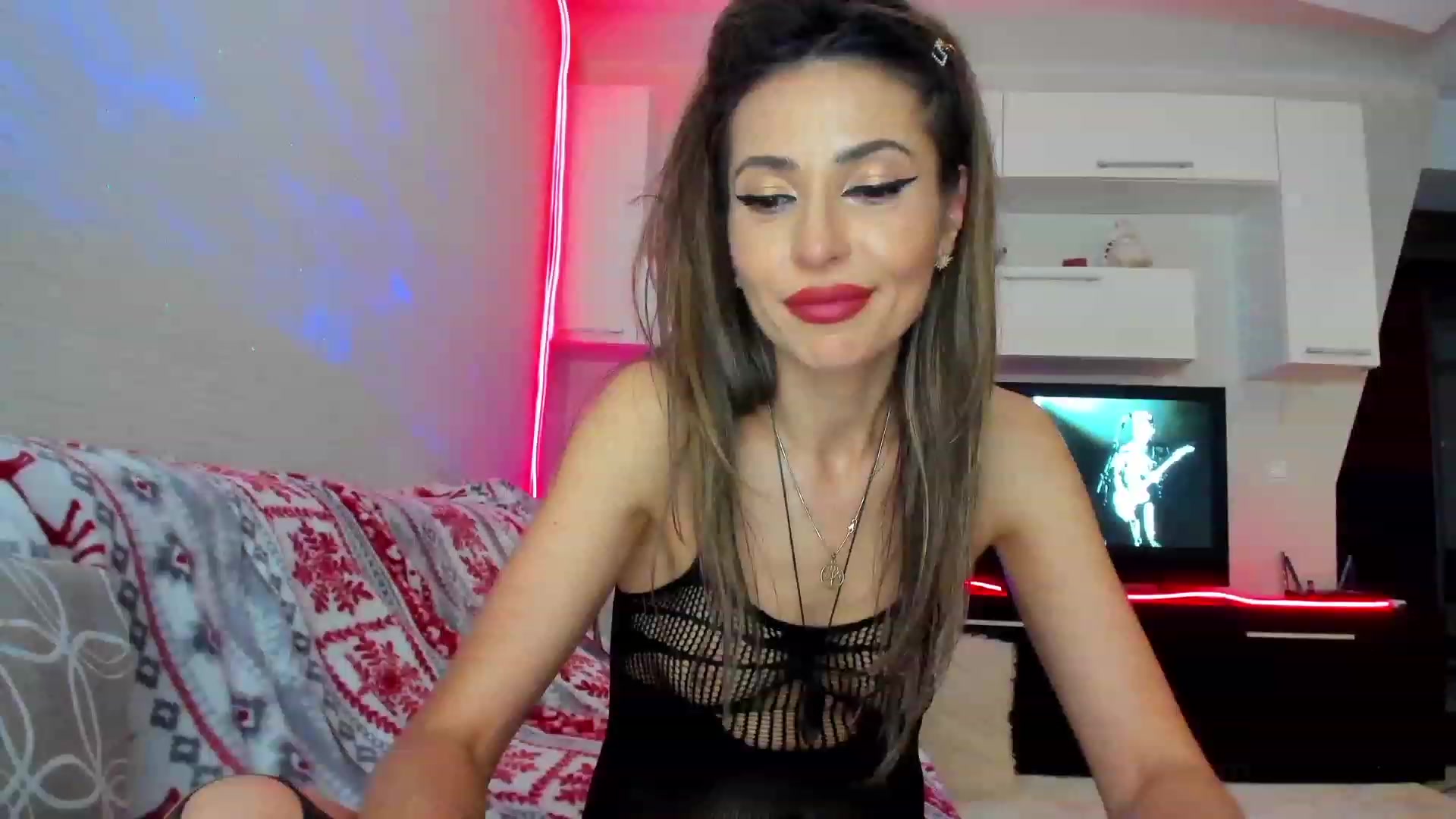 Gallery image thumbnail from SmileyTinaa's myfreecams stream on, 05/20/2023, 01:39 image 8 of 20