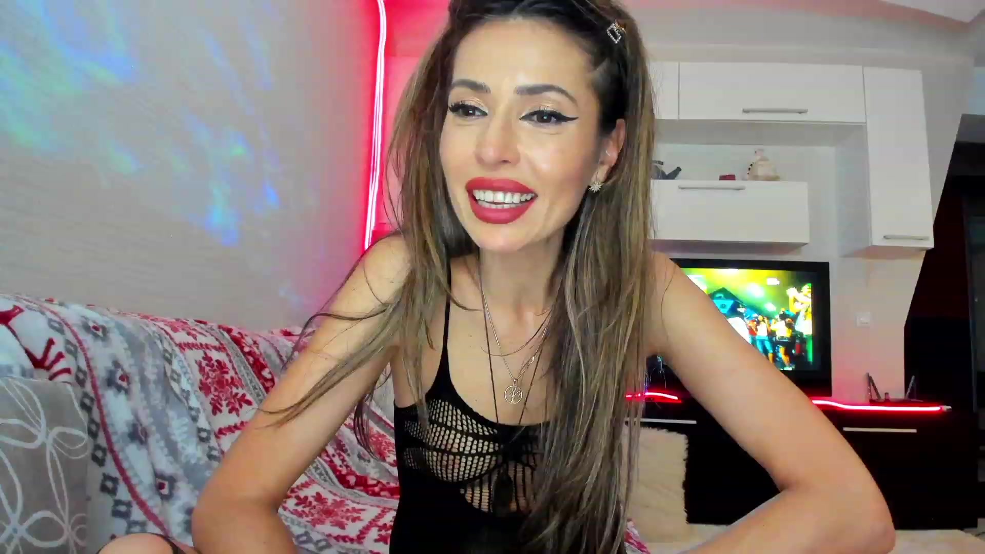 Gallery image thumbnail from SmileyTinaa's myfreecams stream on, 05/20/2023, 01:39 image 6 of 20