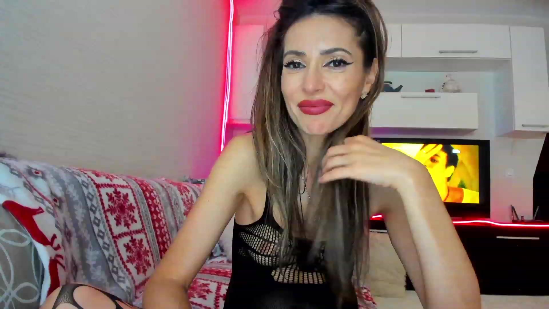 Gallery image thumbnail from SmileyTinaa's myfreecams stream on, 05/20/2023, 05:58 image 12 of 20