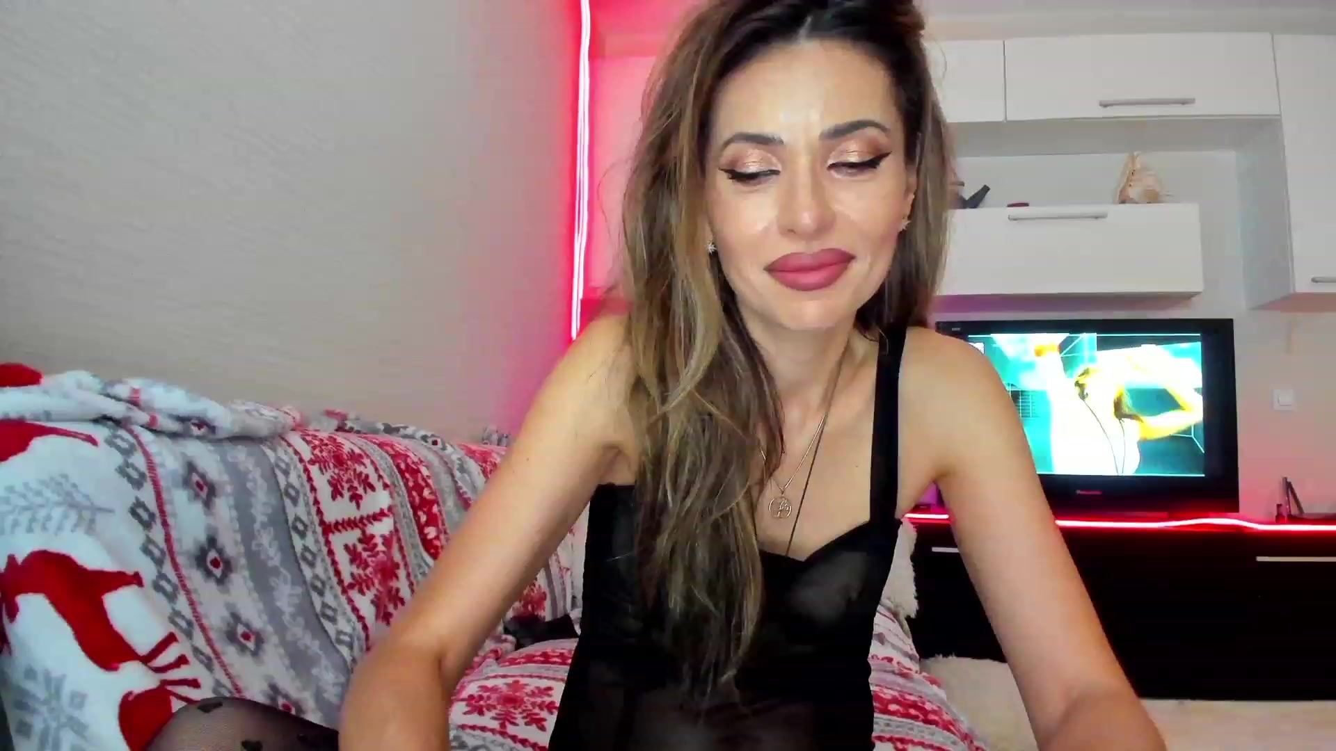 Gallery image thumbnail from SmileyTinaa's myfreecams stream on, 05/23/2023, 02:54 image 1 of 20