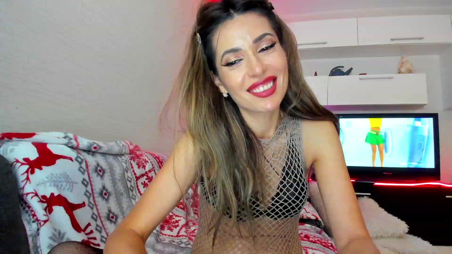 Gallery image thumbnail from SmileyTinaa's myfreecams stream on, 05/24/2023, 01:45 image 13 of 20