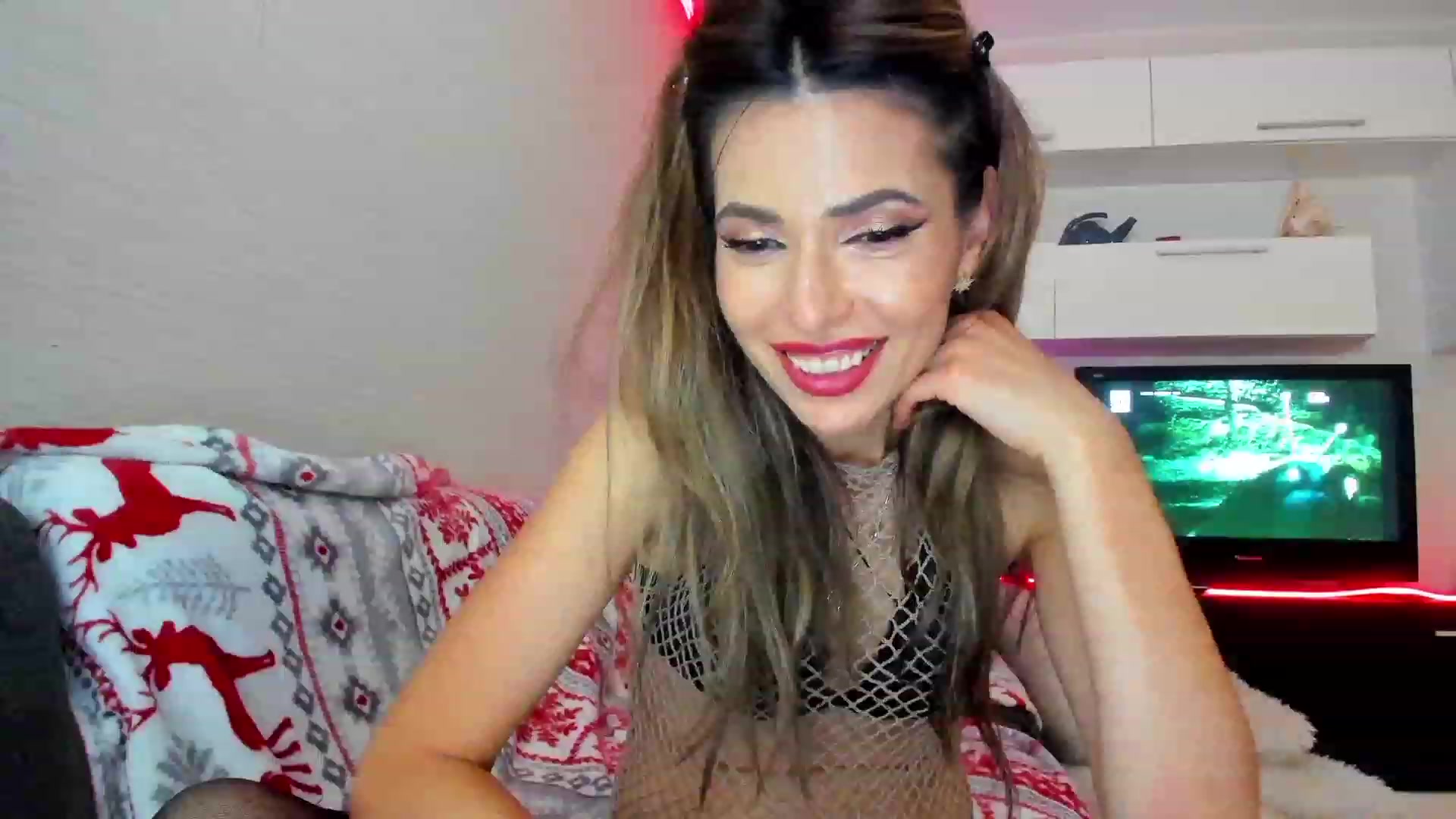 Gallery image thumbnail from SmileyTinaa's myfreecams stream on, 05/24/2023, 01:45 image 14 of 20