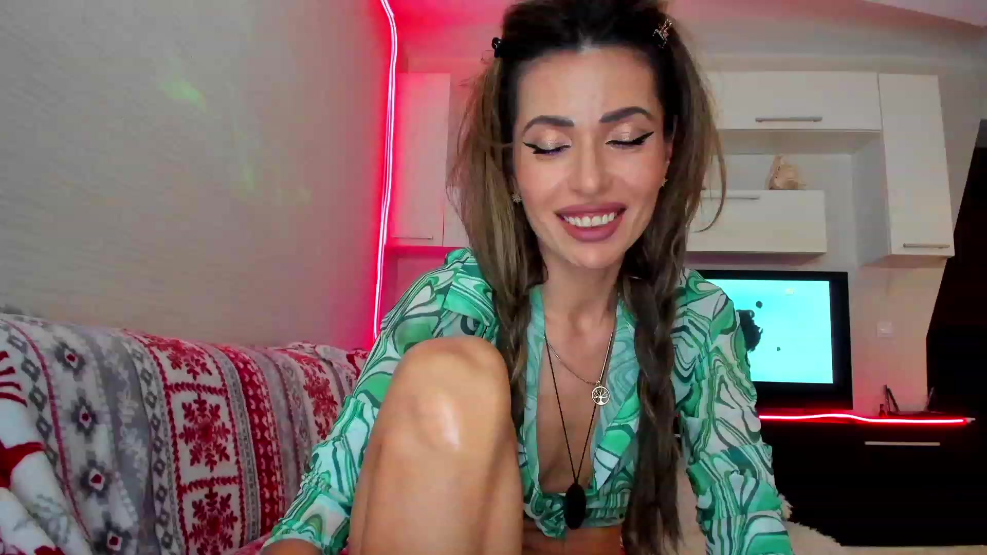 Gallery image thumbnail from SmileyTinaa's myfreecams stream on, 05/24/2023, 22:57 image 1 of 20