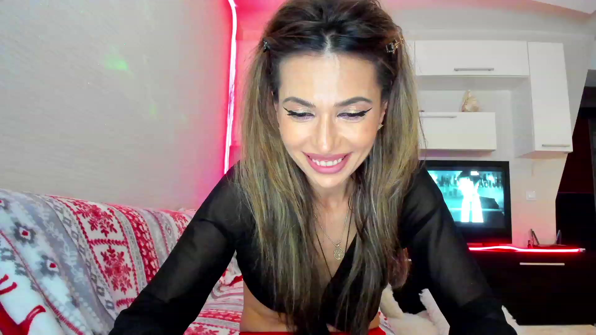 Gallery image thumbnail from SmileyTinaa's myfreecams stream on, 05/25/2023, 23:59 image 2 of 20