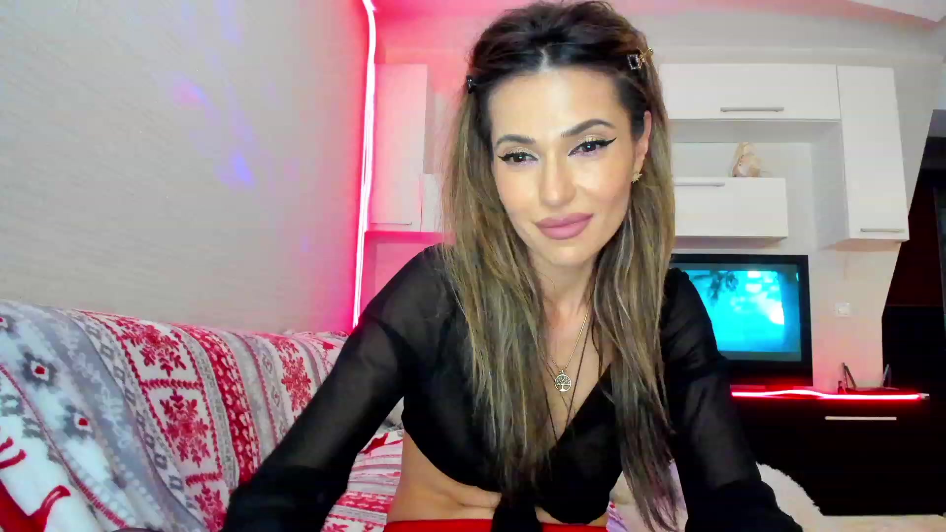 Gallery image thumbnail from SmileyTinaa's myfreecams stream on, 05/25/2023, 23:59 image 6 of 20