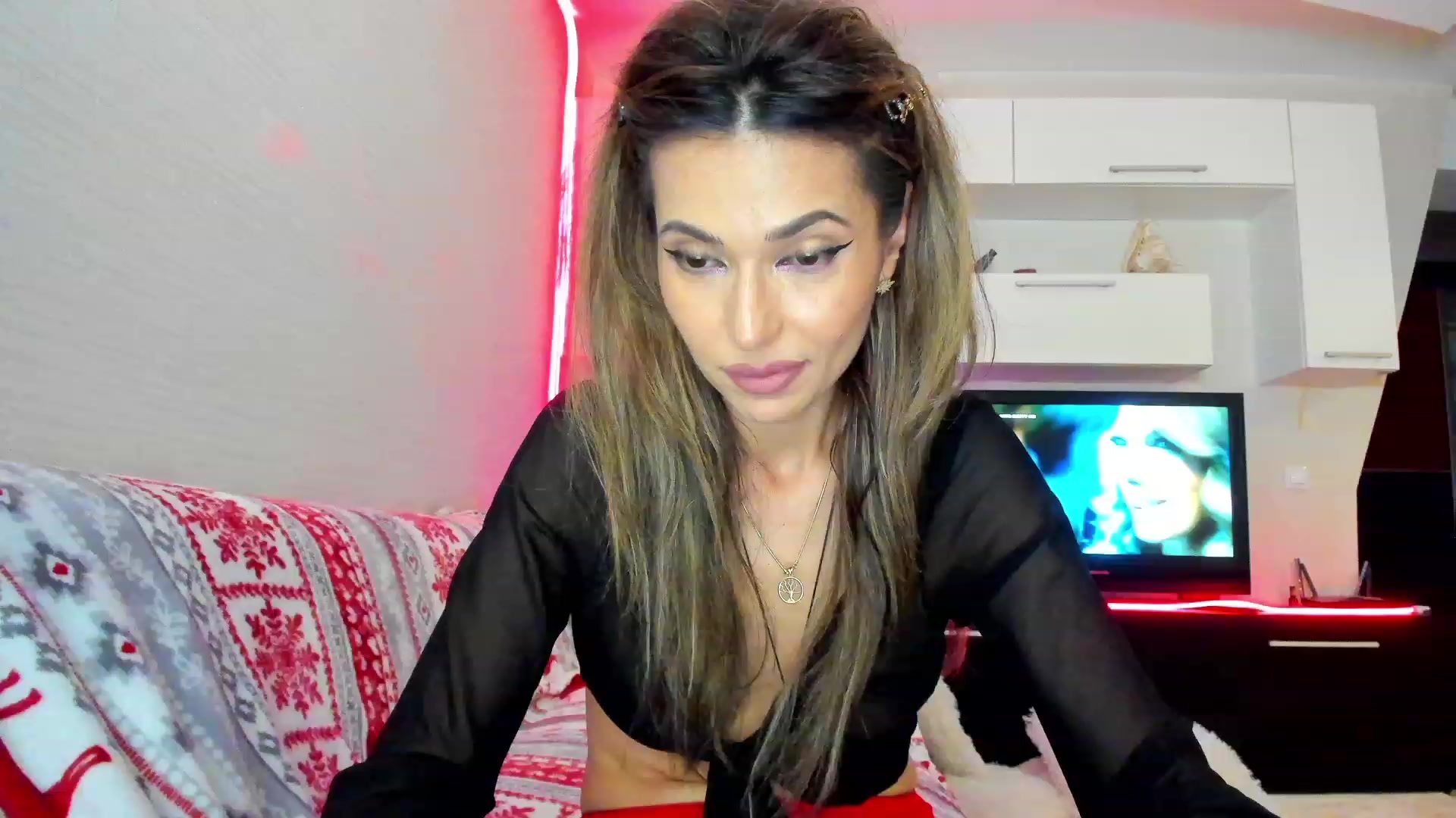 Gallery image thumbnail from SmileyTinaa's myfreecams stream on, 05/25/2023, 23:59 image 1 of 20