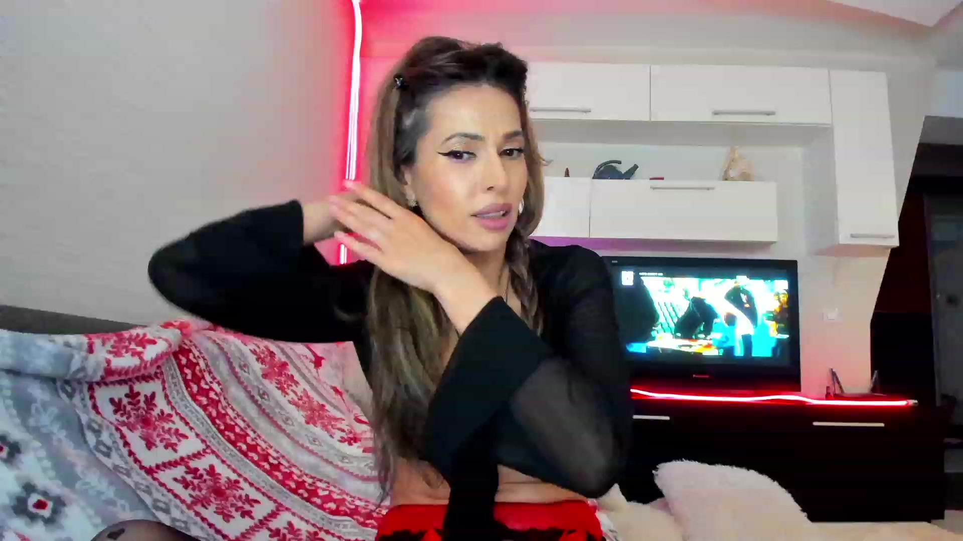Gallery image thumbnail from SmileyTinaa's myfreecams stream on, 05/26/2023, 01:32 image 1 of 20