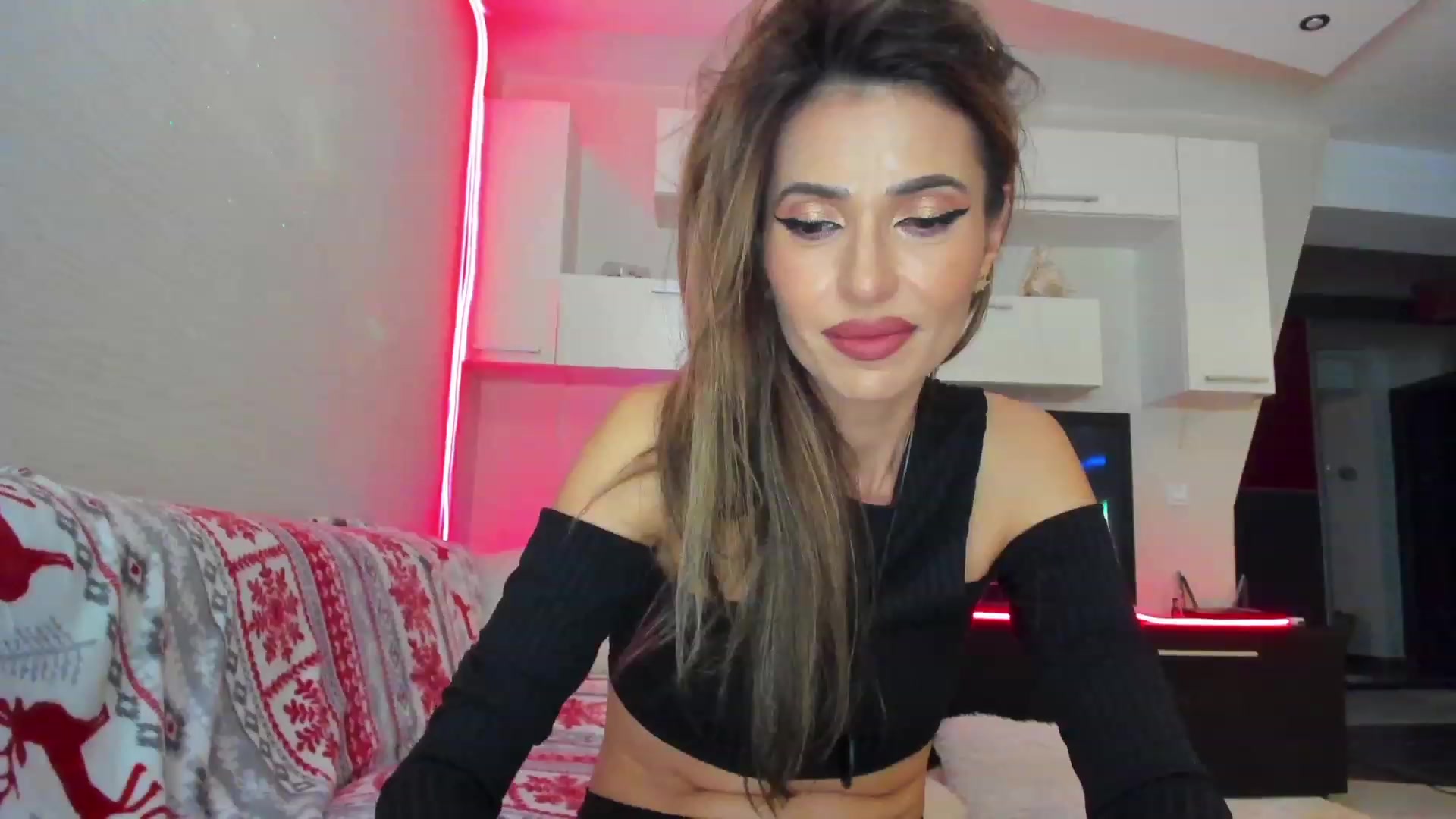 Gallery image thumbnail from SmileyTinaa's myfreecams stream on, 05/26/2023, 22:52 image 16 of 20