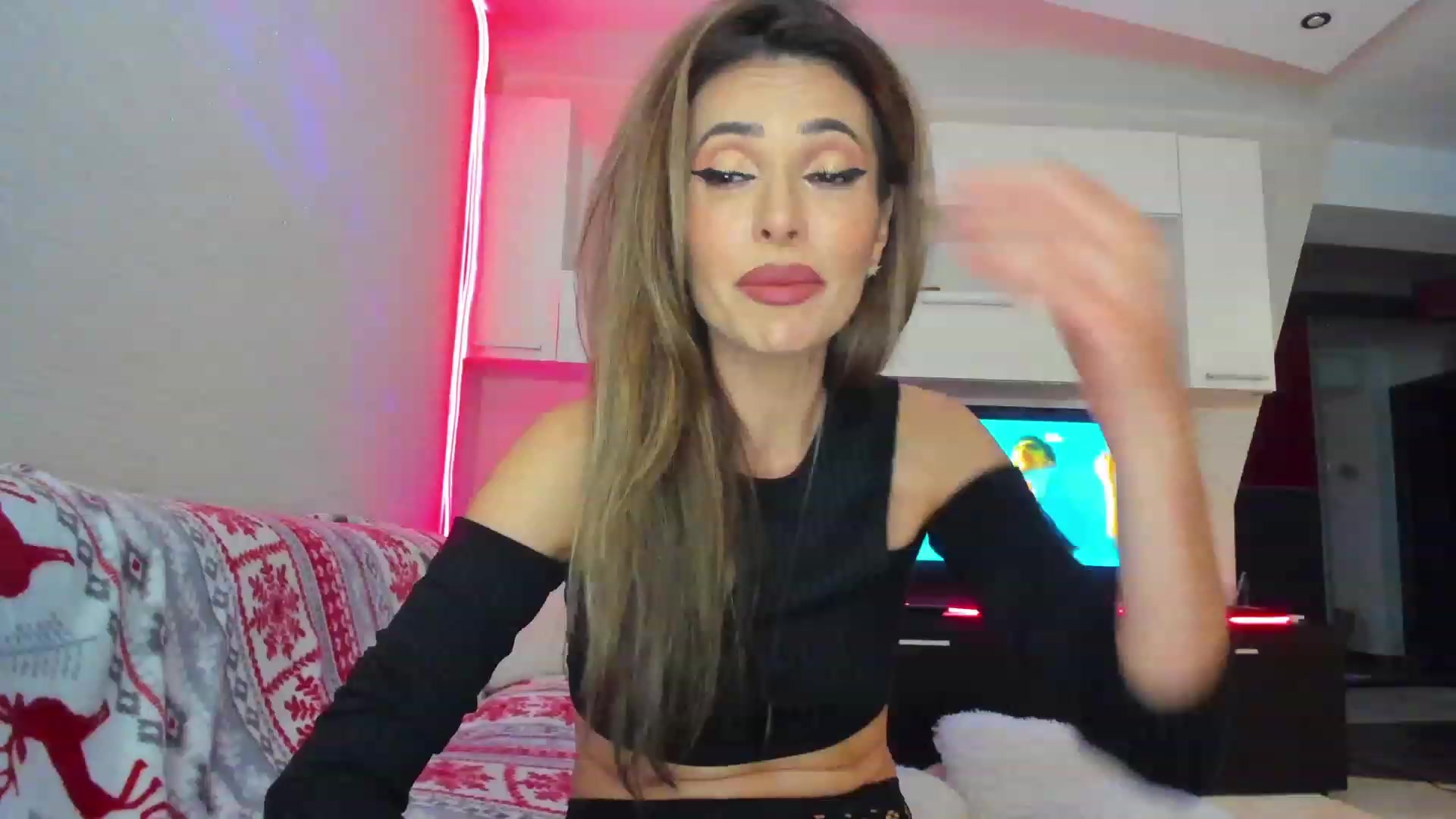 Gallery image thumbnail from SmileyTinaa's myfreecams stream on, 05/26/2023, 22:52 image 14 of 20