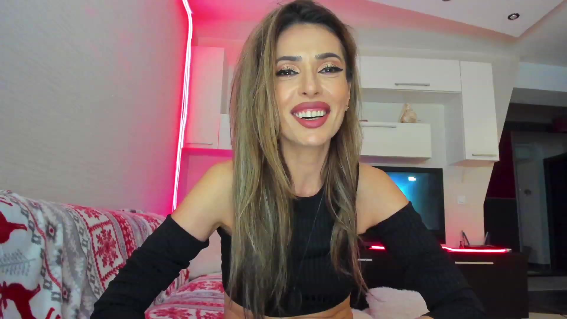 Gallery image thumbnail from SmileyTinaa's myfreecams stream on, 05/26/2023, 22:52 image 8 of 20