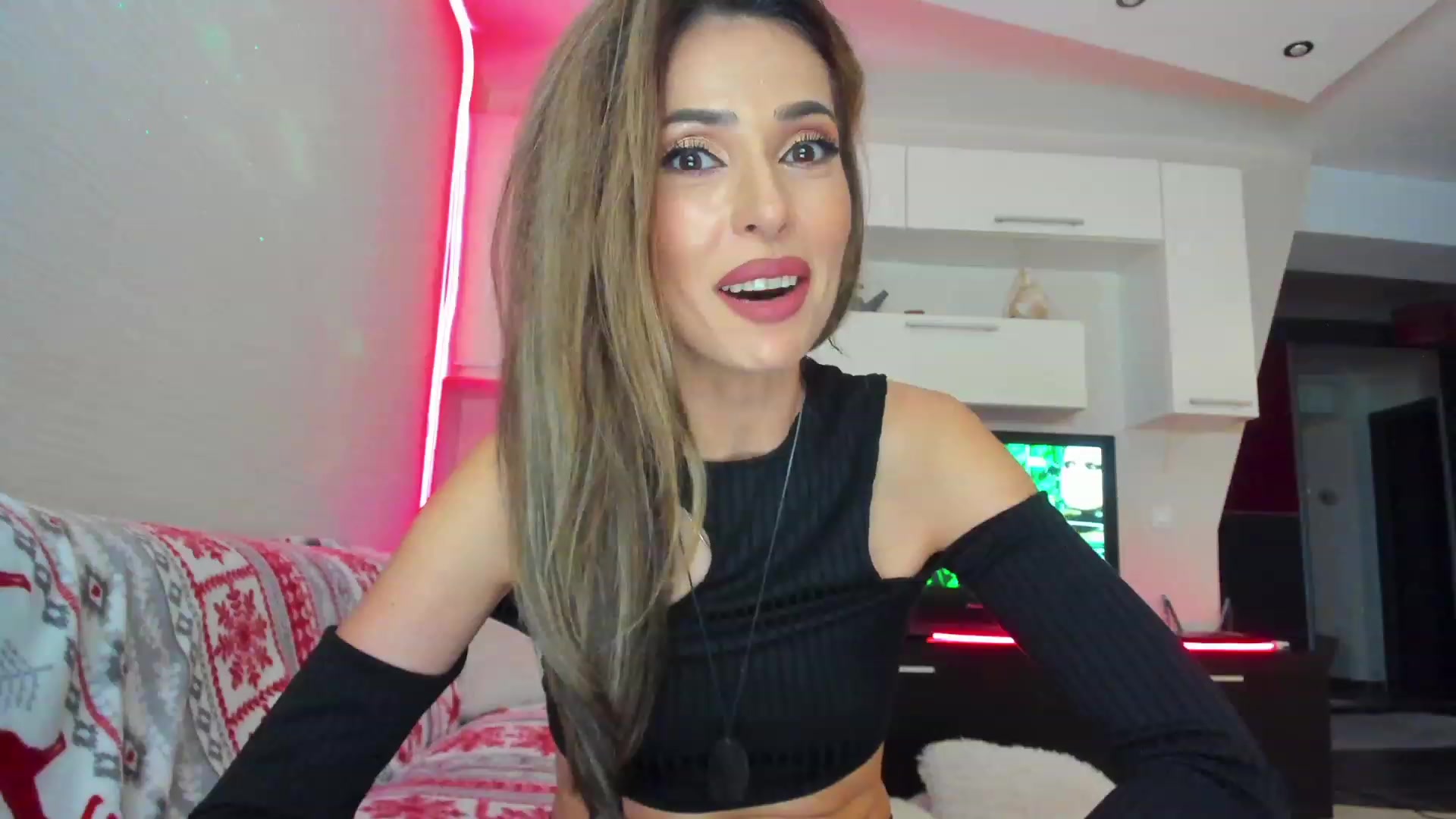 Gallery image thumbnail from SmileyTinaa's myfreecams stream on, 05/26/2023, 22:52 image 4 of 20