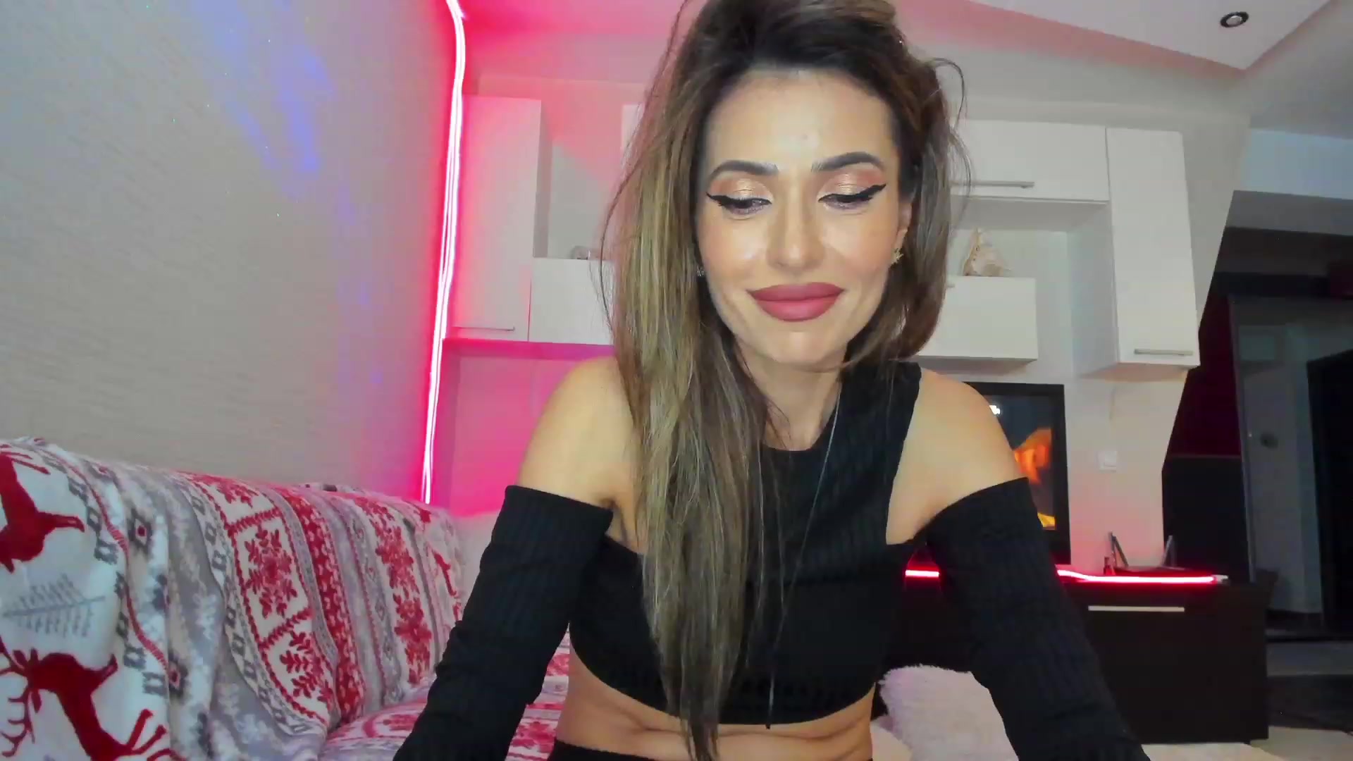 Gallery image thumbnail from SmileyTinaa's myfreecams stream on, 05/26/2023, 22:52 image 19 of 20