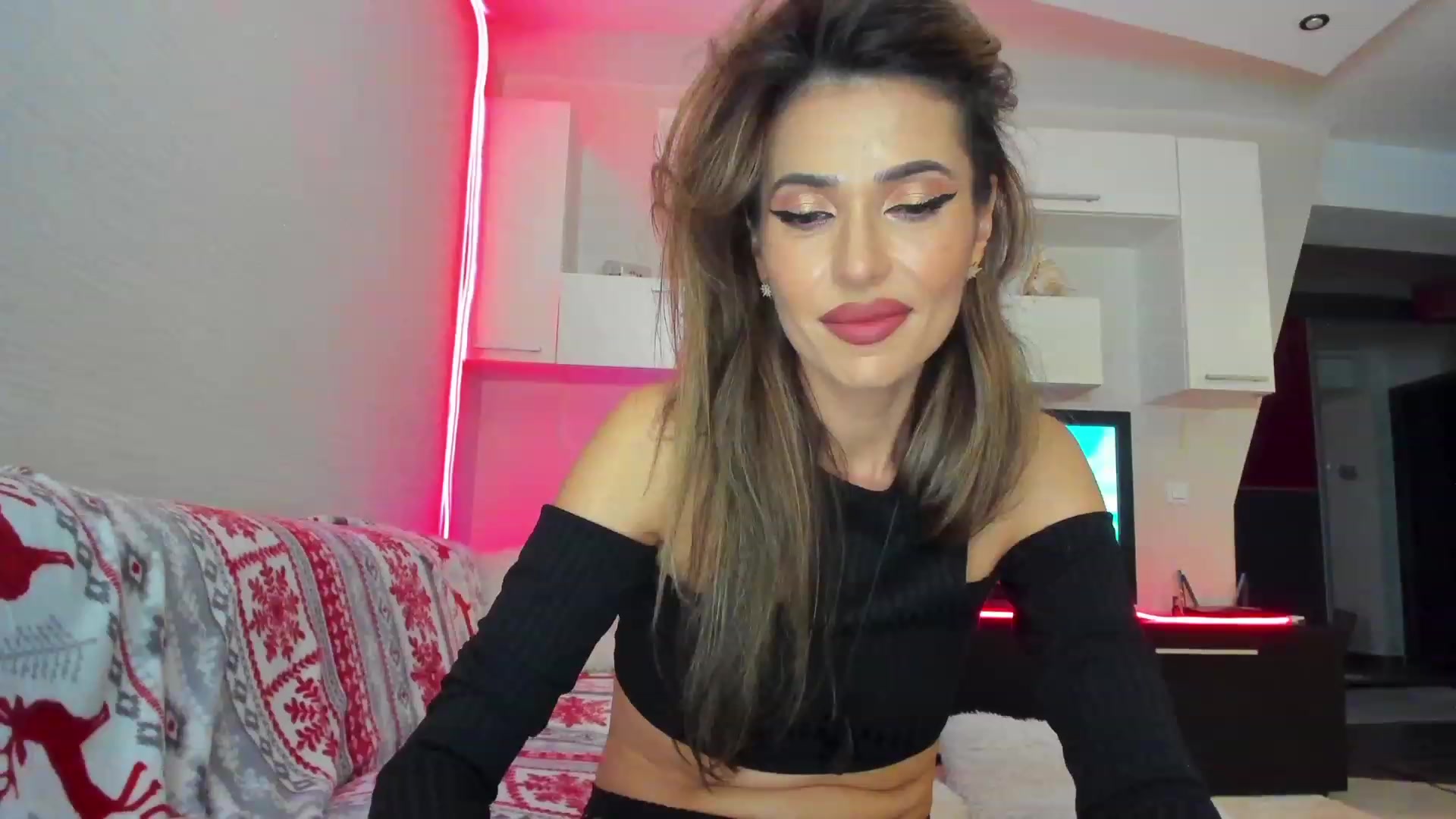 Gallery image thumbnail from SmileyTinaa's myfreecams stream on, 05/26/2023, 22:52 image 15 of 20