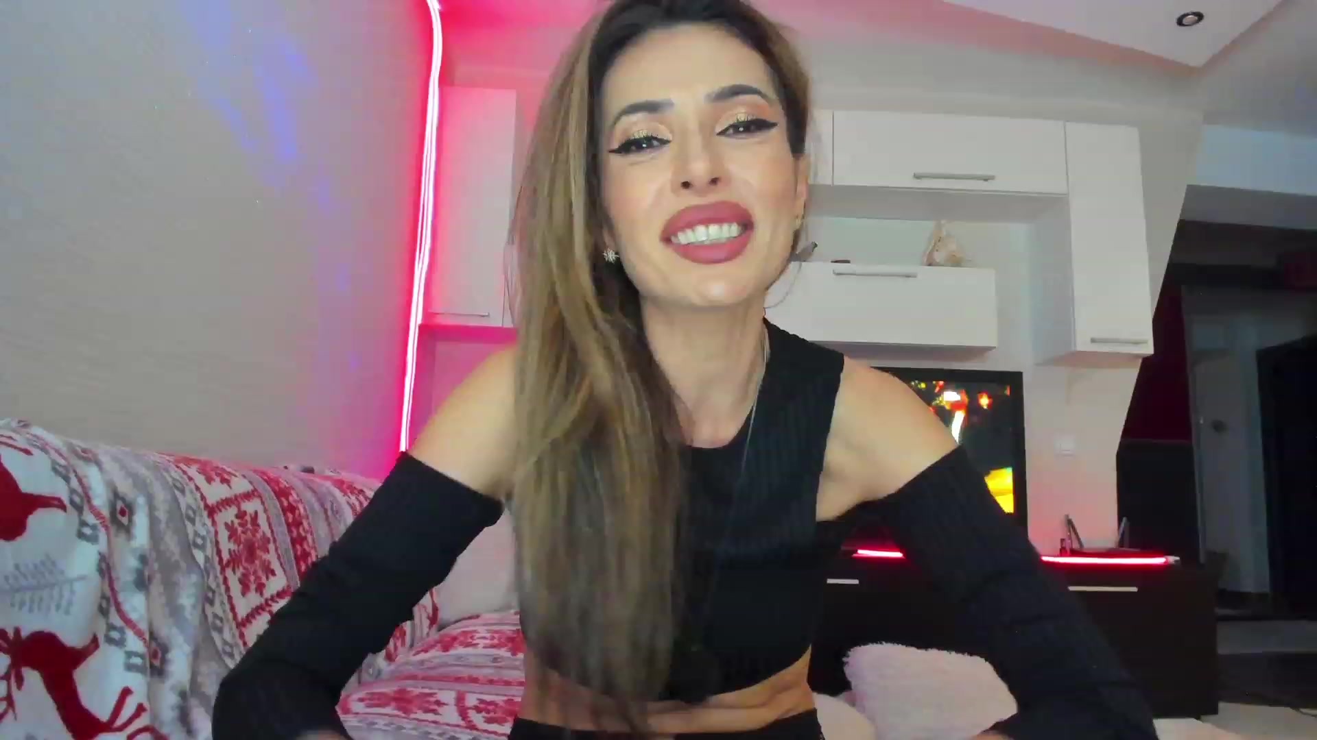 Gallery image thumbnail from SmileyTinaa's myfreecams stream on, 05/26/2023, 22:52 image 12 of 20