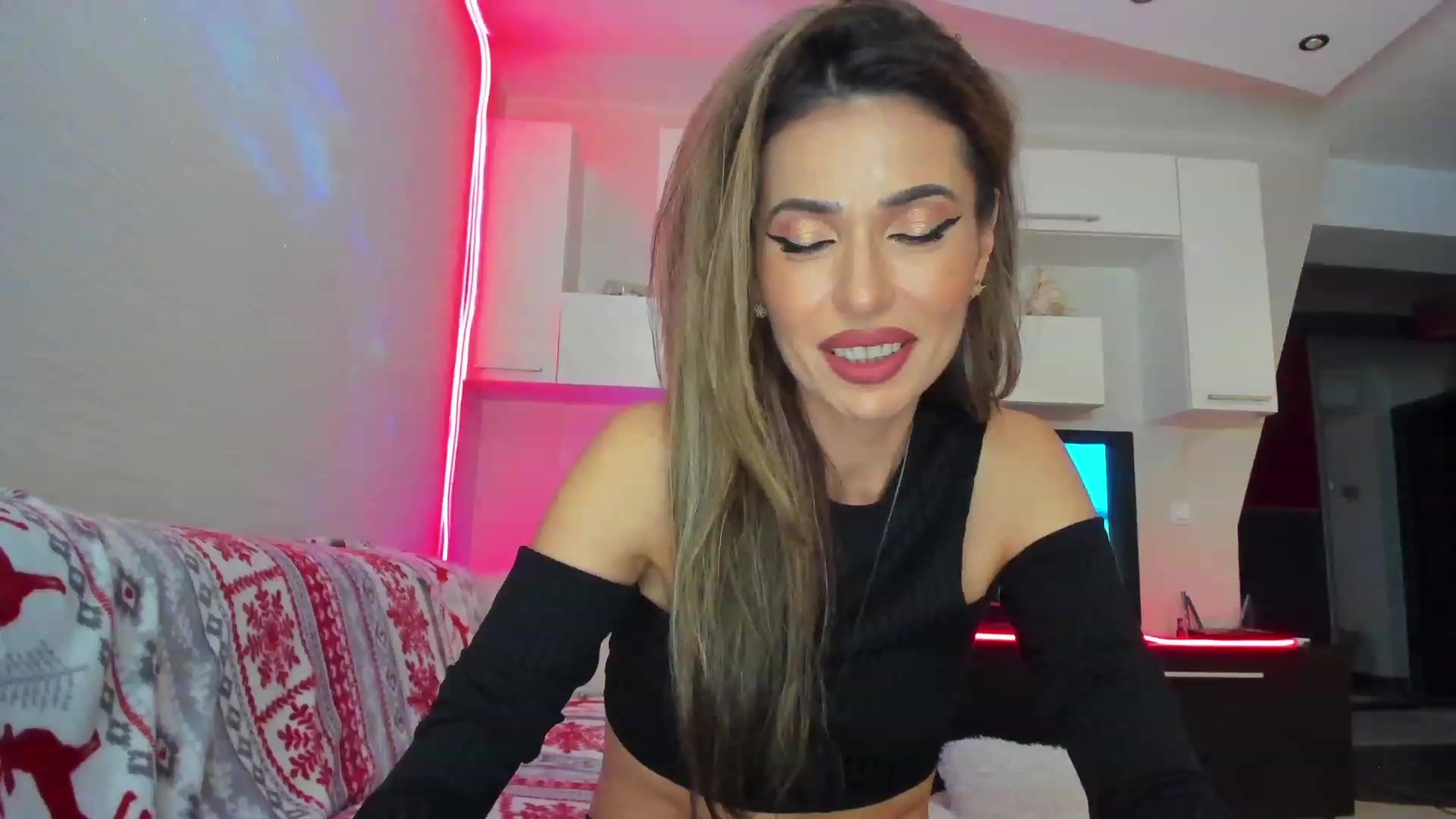 Gallery image thumbnail from SmileyTinaa's myfreecams stream on, 05/26/2023, 22:52 image 10 of 20
