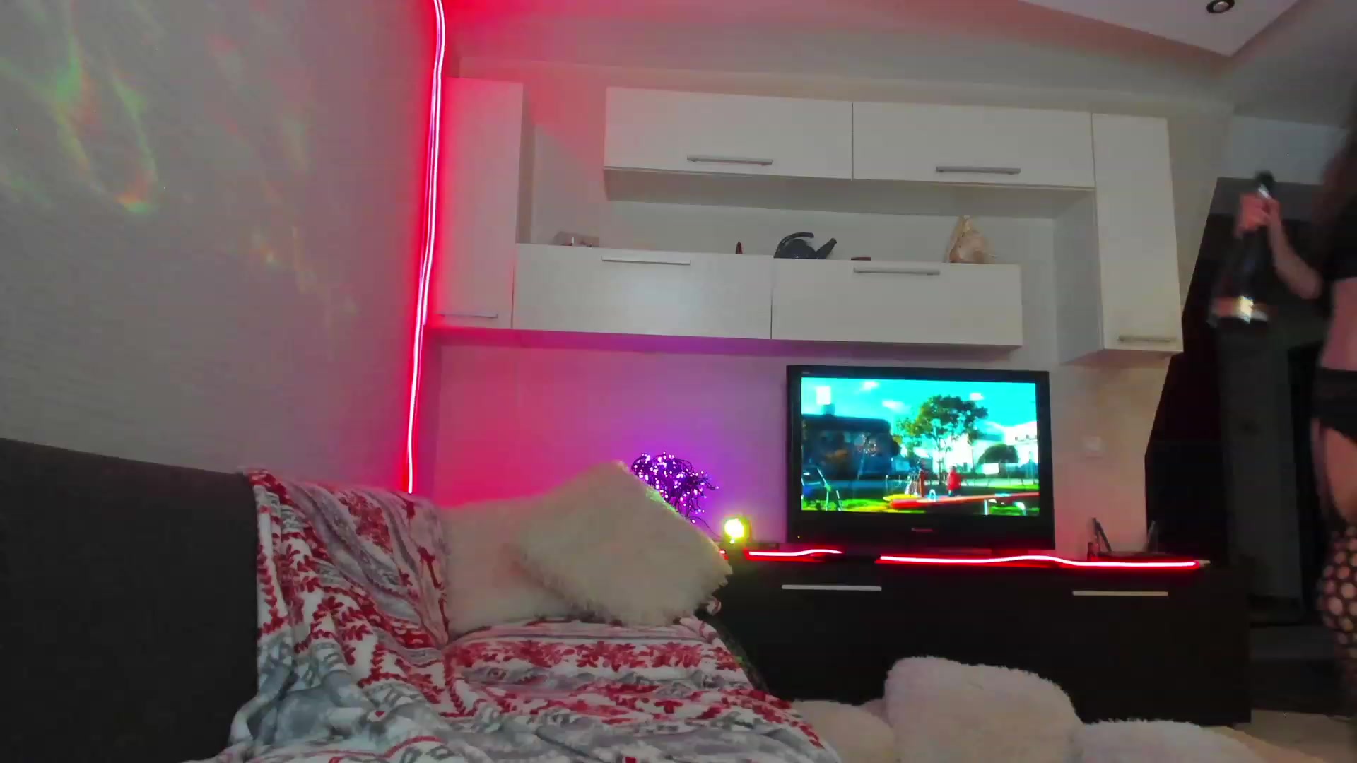 Gallery image thumbnail from SmileyTinaa's myfreecams stream on, 05/27/2023, 01:56 image 18 of 20