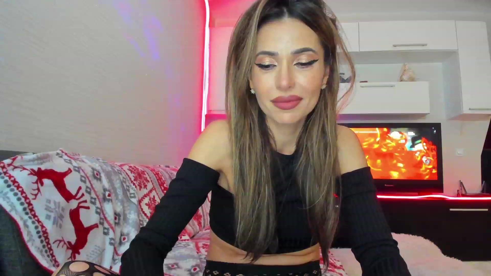 Gallery image thumbnail from SmileyTinaa's myfreecams stream on, 05/27/2023, 01:56 image 8 of 20