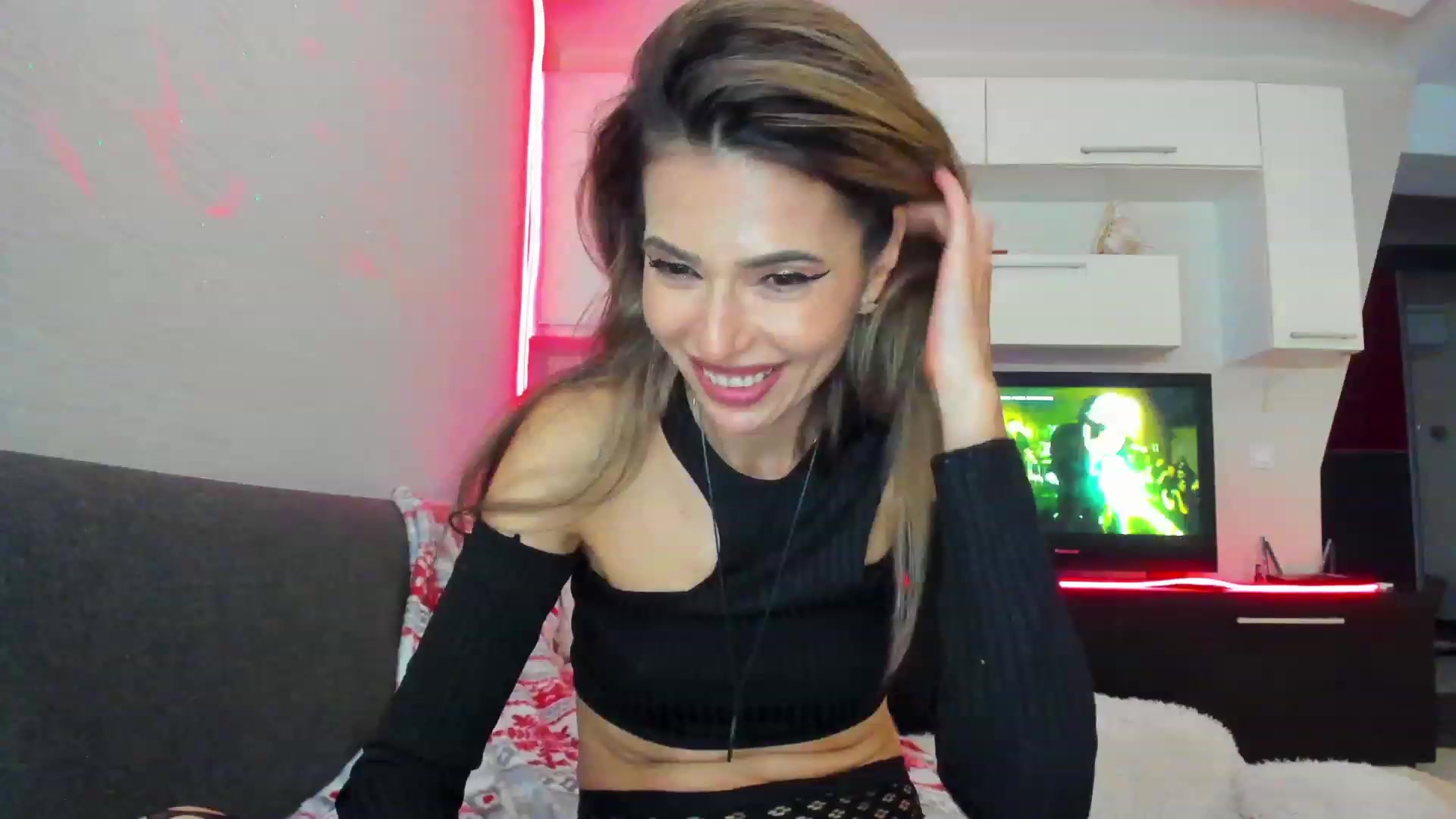 Gallery image thumbnail from SmileyTinaa's myfreecams stream on, 05/27/2023, 03:57 image 5 of 20