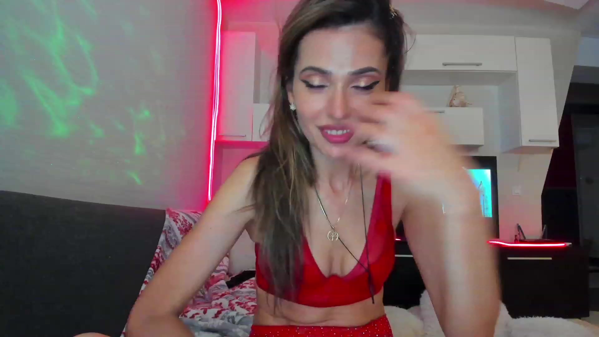 Gallery image thumbnail from SmileyTinaa's myfreecams stream on, 05/27/2023, 05:52 image 5 of 20