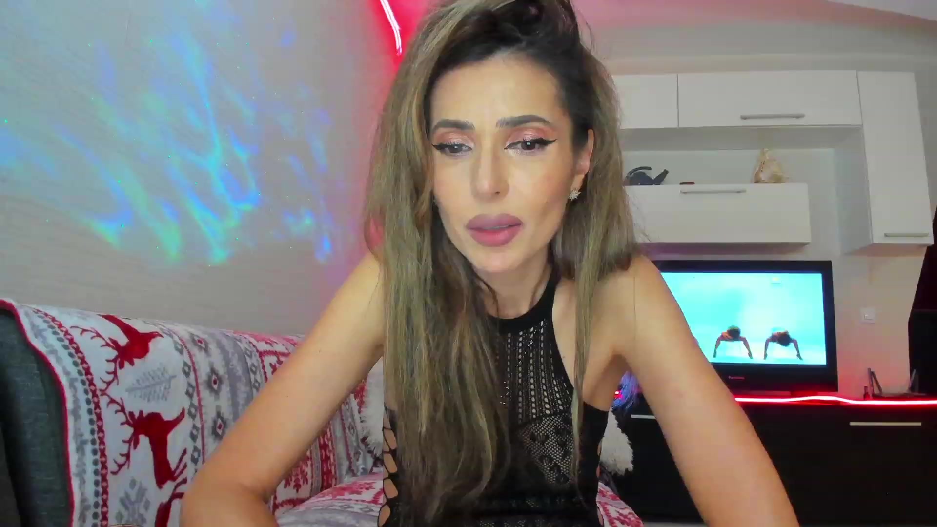 Gallery image thumbnail from SmileyTinaa's myfreecams stream on, 05/31/2023, 24:02 image 12 of 20