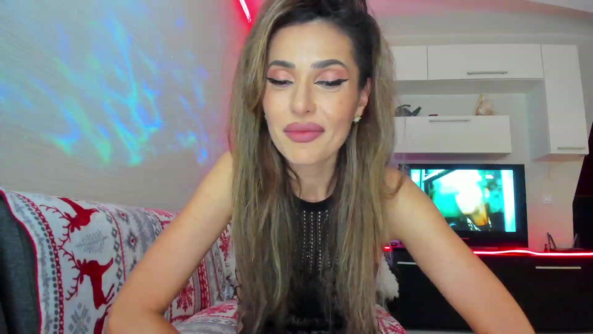 Gallery image thumbnail from SmileyTinaa's myfreecams stream on, 05/31/2023, 24:02 image 10 of 20