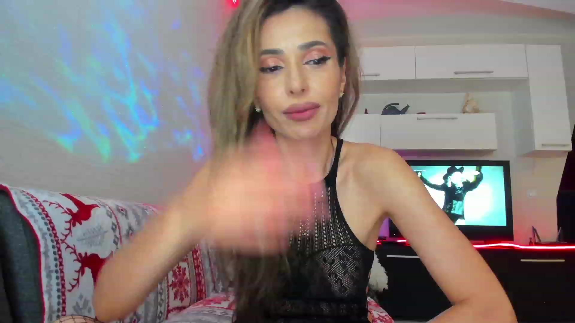 Gallery image thumbnail from SmileyTinaa's myfreecams stream on, 05/31/2023, 24:02 image 11 of 20