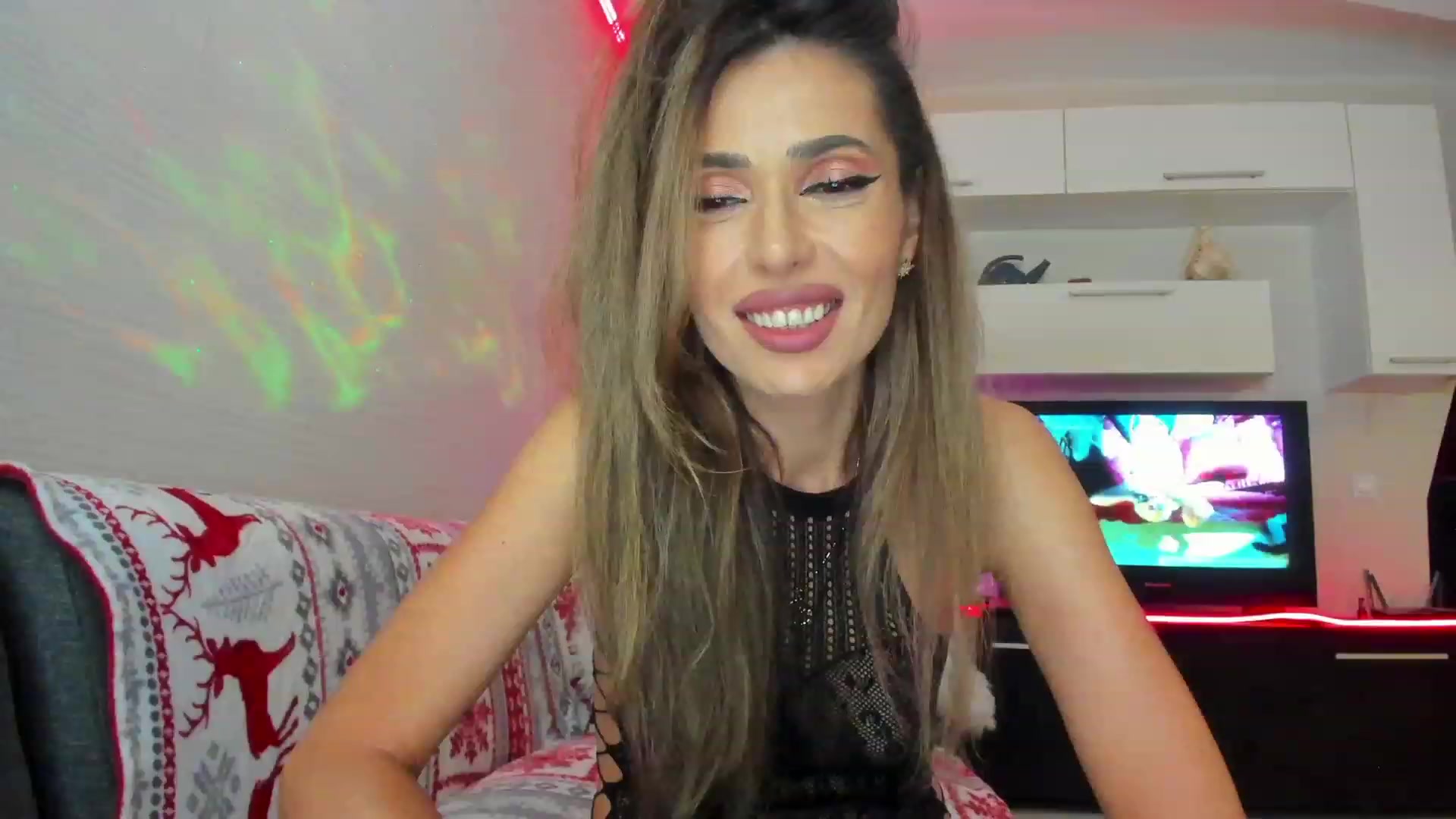 Gallery image thumbnail from SmileyTinaa's myfreecams stream on, 05/31/2023, 24:02 image 4 of 20