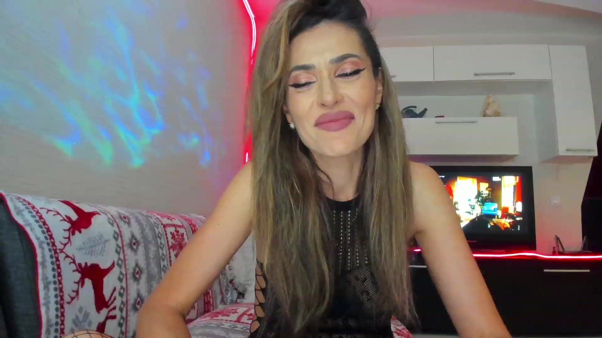 Gallery image thumbnail from SmileyTinaa's myfreecams stream on, 05/31/2023, 24:02 image 9 of 20