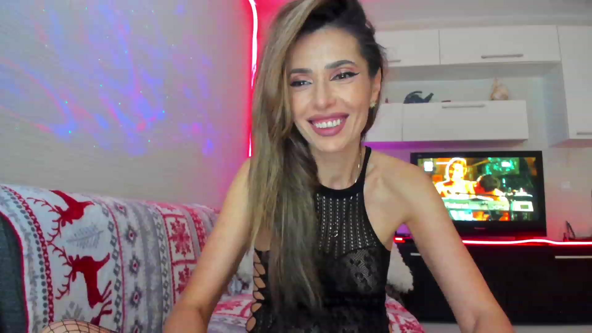 Gallery image thumbnail from SmileyTinaa's myfreecams stream on, 05/31/2023, 01:21 image 1 of 20
