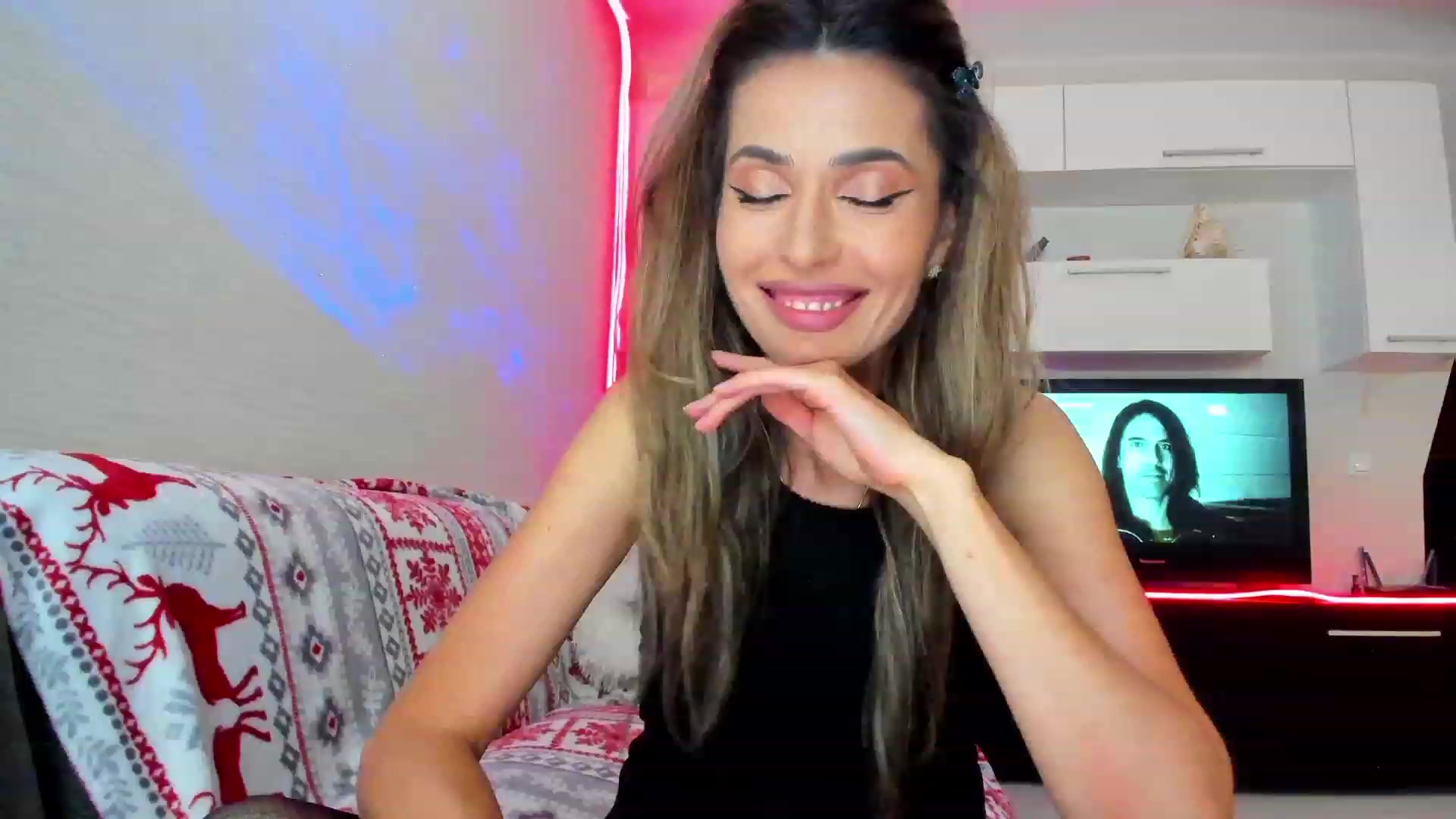 Gallery image thumbnail from SmileyTinaa's myfreecams stream on, 06/06/2023, 22:59 image 1 of 20
