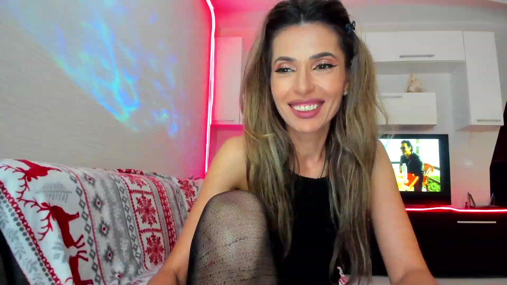 Gallery image thumbnail from SmileyTinaa's myfreecams stream on, 06/06/2023, 22:59 image 12 of 20