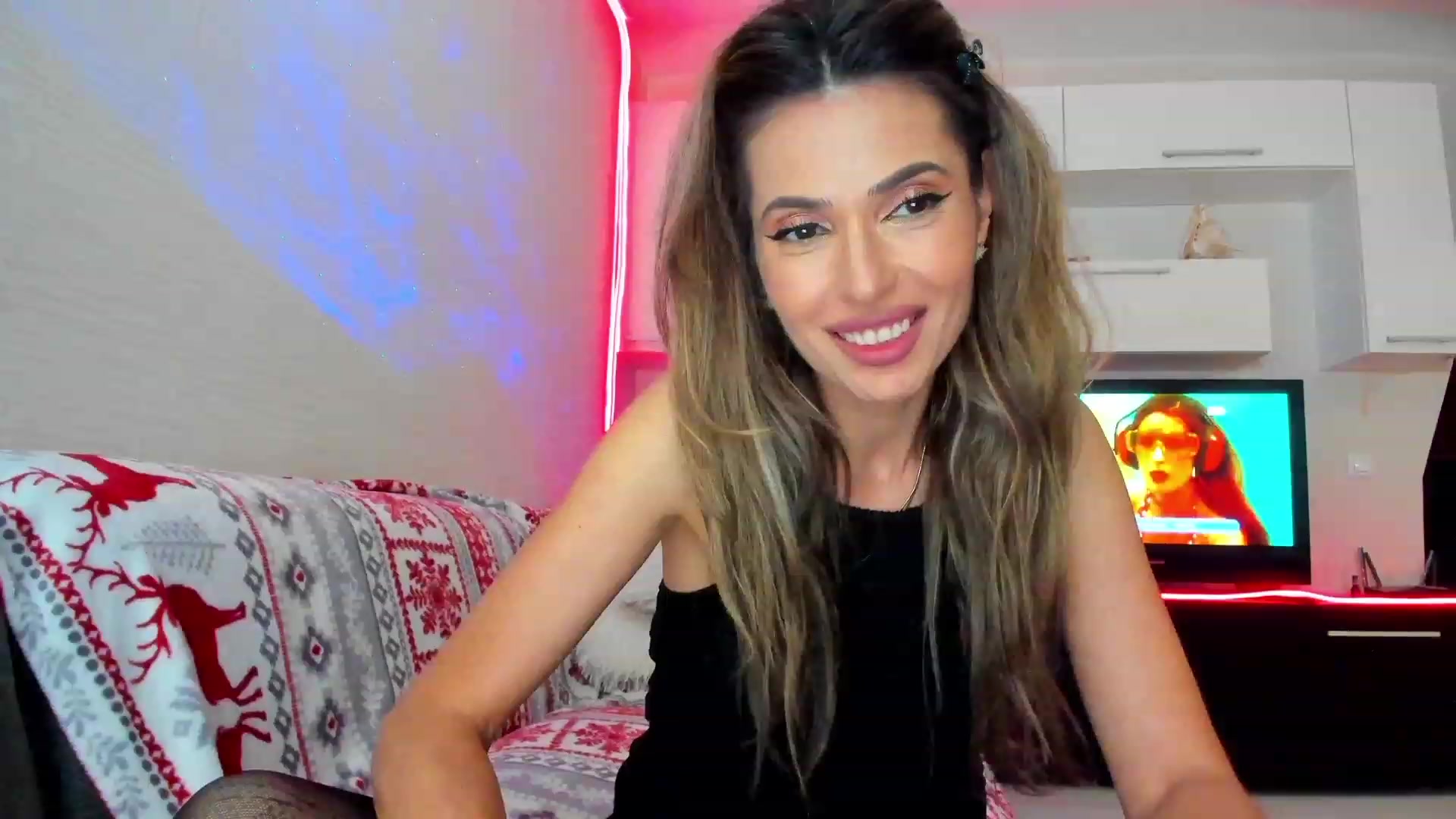 Gallery image thumbnail from SmileyTinaa's myfreecams stream on, 06/06/2023, 22:59 image 5 of 20