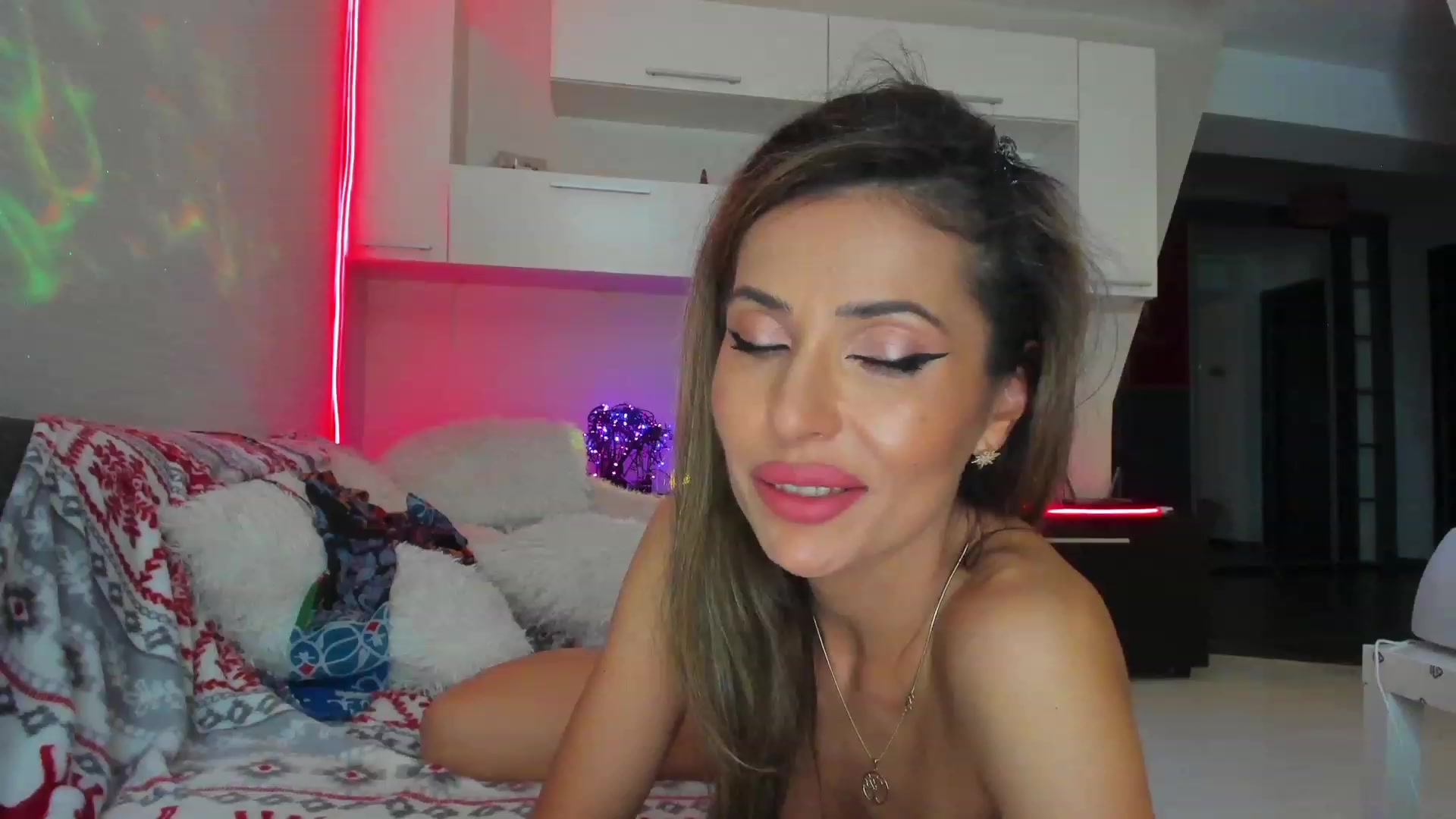 Gallery image thumbnail from SmileyTinaa's myfreecams stream on, 06/07/2023, 23:35 image 20 of 20