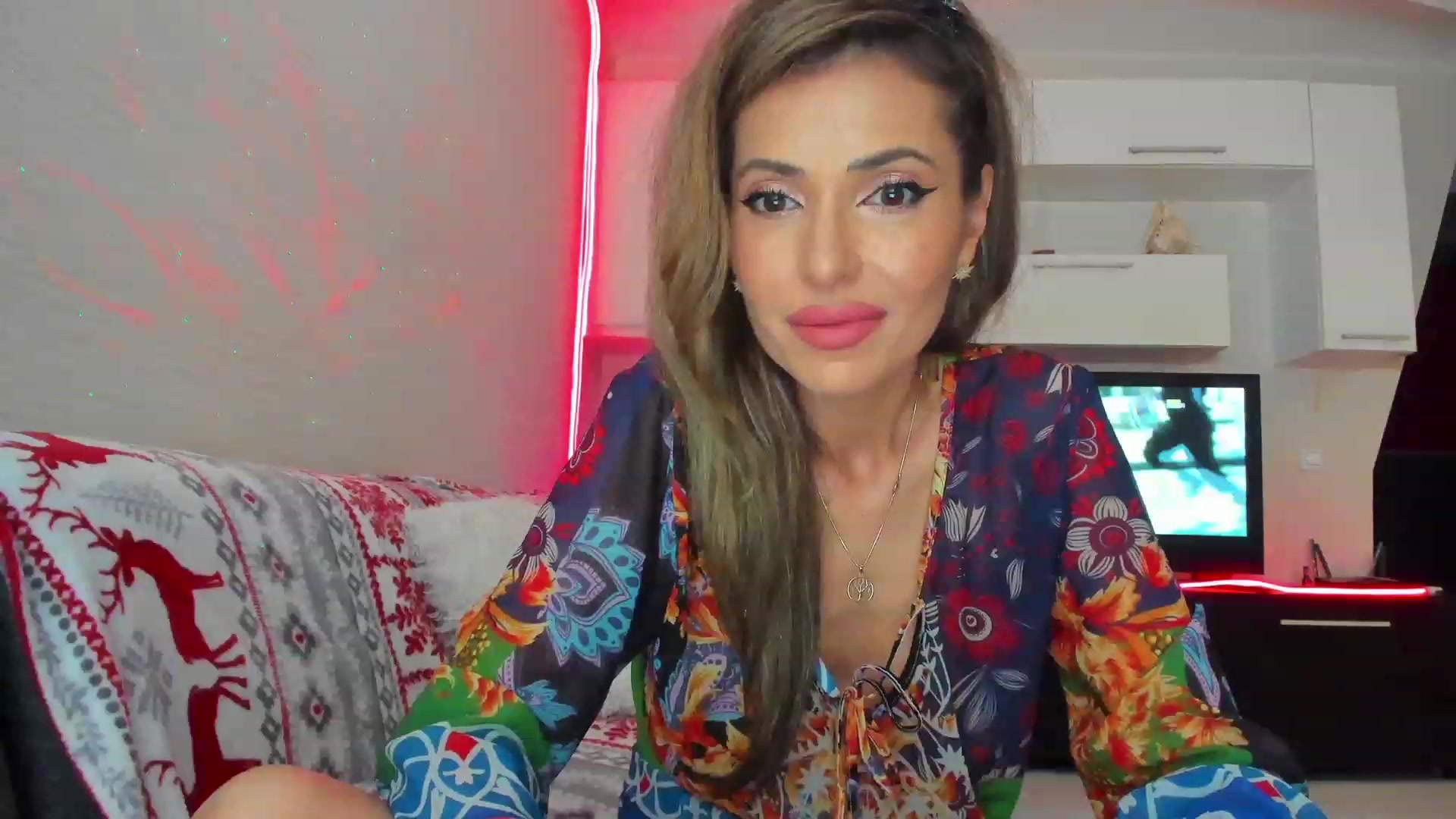 Gallery image thumbnail from SmileyTinaa's myfreecams stream on, 06/07/2023, 23:35 image 8 of 20