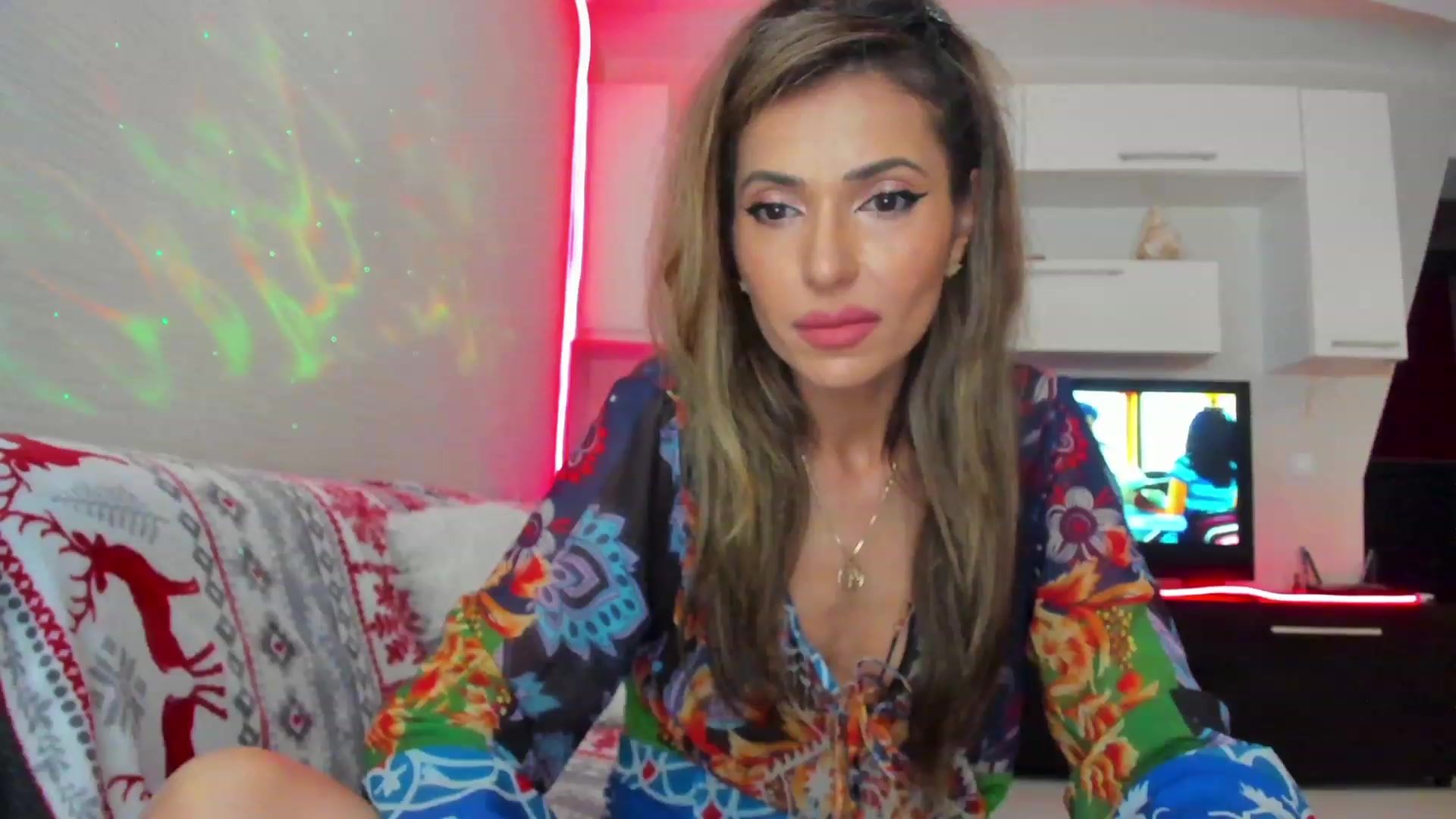 Gallery image thumbnail from SmileyTinaa's myfreecams stream on, 06/07/2023, 23:35 image 3 of 20