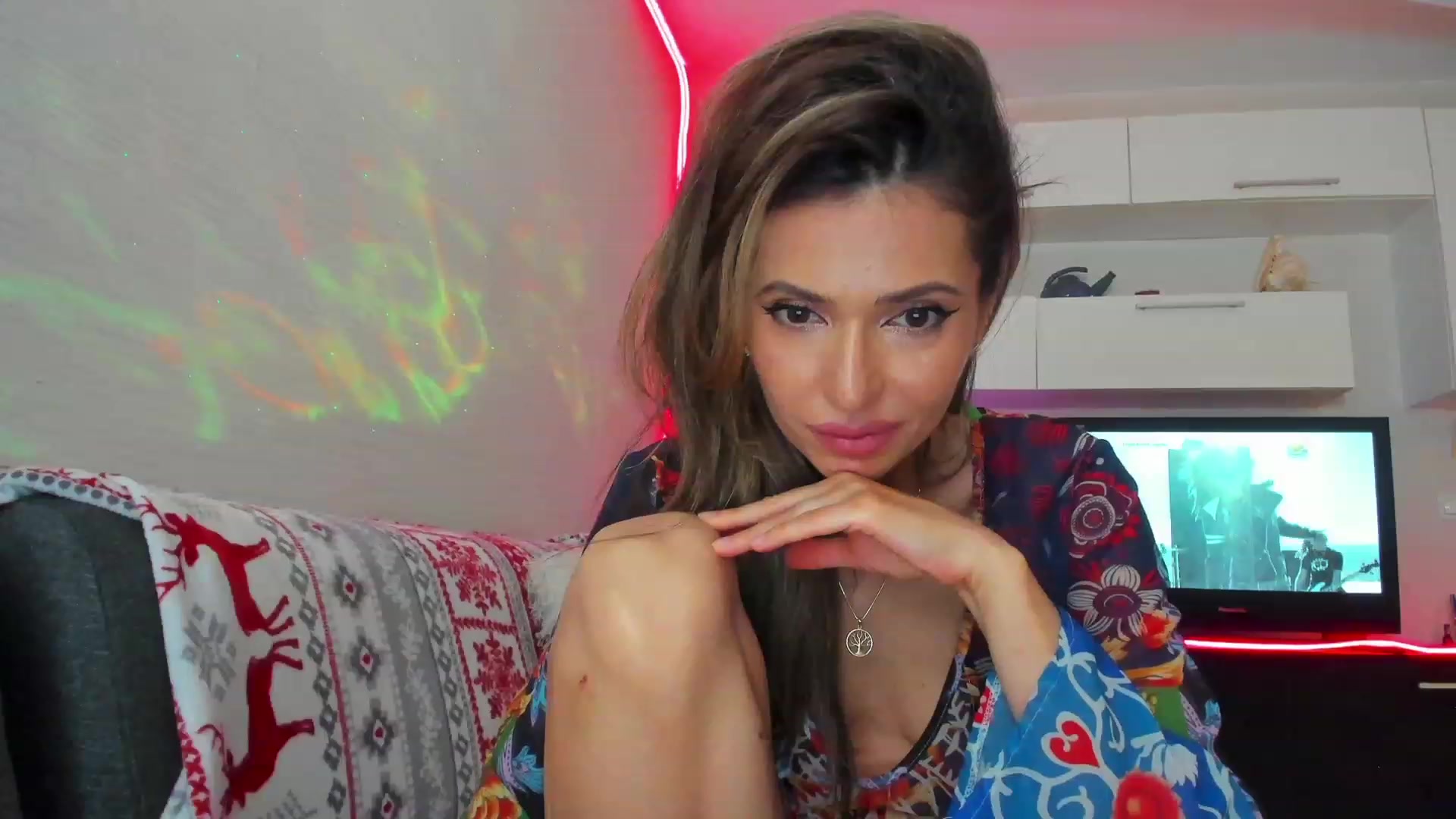 Gallery image thumbnail from SmileyTinaa's myfreecams stream on, 06/08/2023, 04:11 image 9 of 20