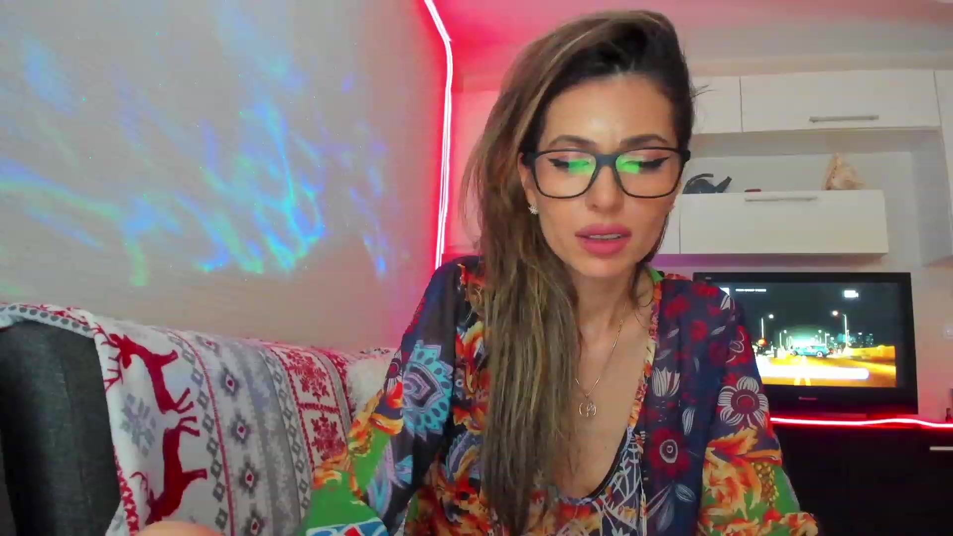 Gallery image thumbnail from SmileyTinaa's myfreecams stream on, 06/08/2023, 04:11 image 4 of 20