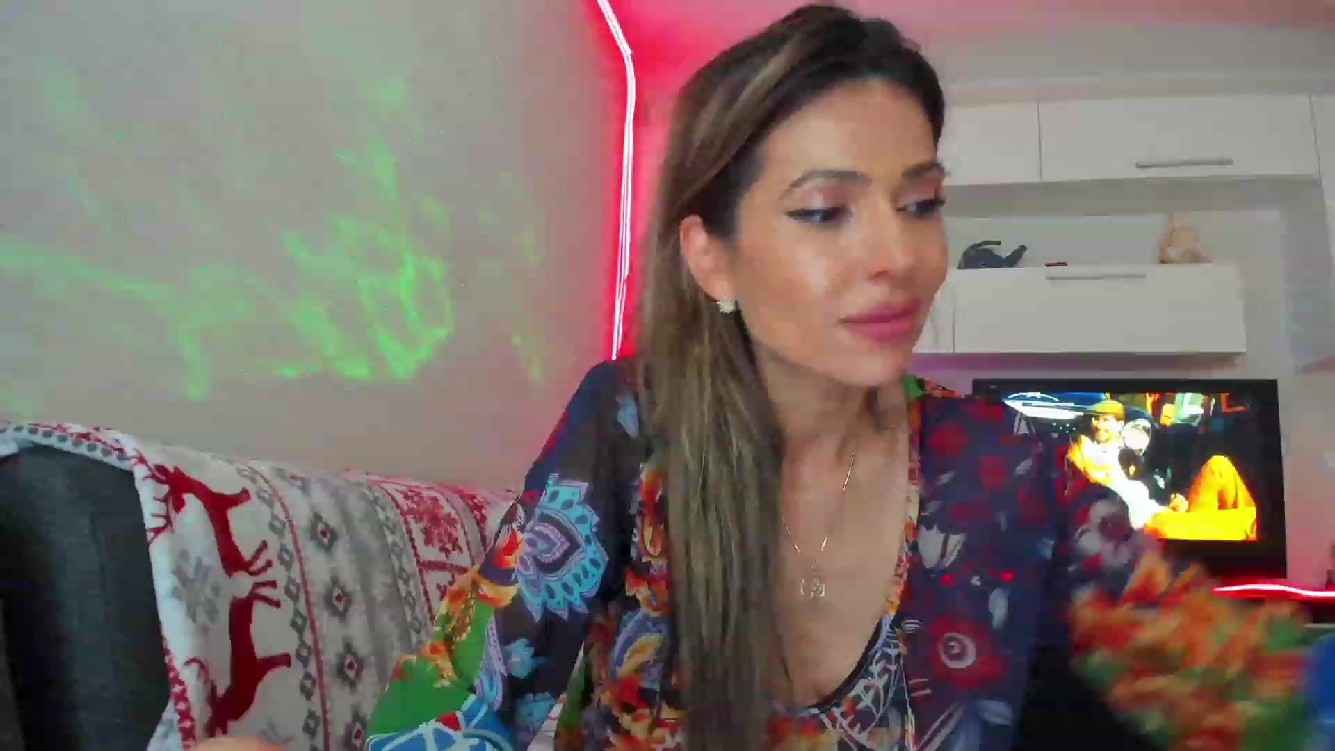 Gallery image thumbnail from SmileyTinaa's myfreecams stream on, 06/08/2023, 04:11 image 2 of 20