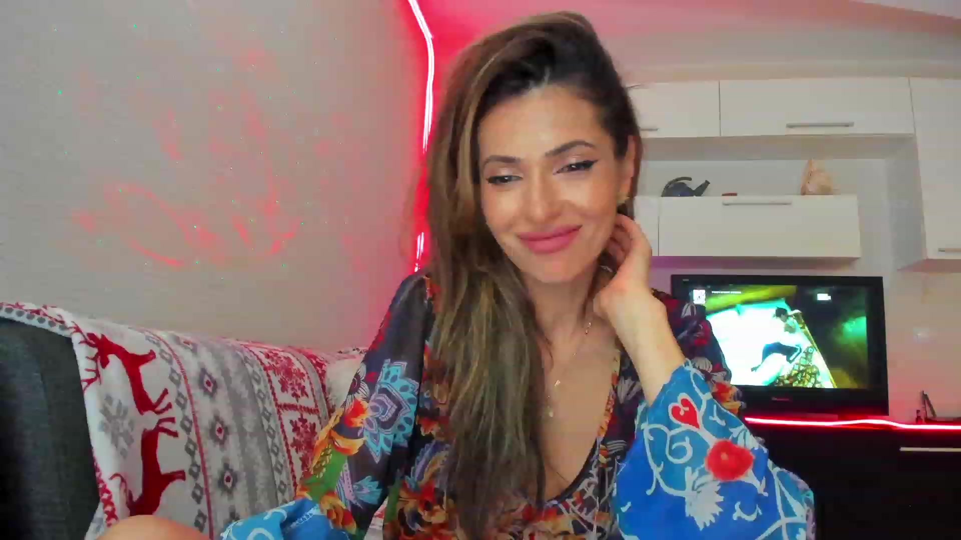 Gallery image thumbnail from SmileyTinaa's myfreecams stream on, 06/08/2023, 04:11 image 10 of 20
