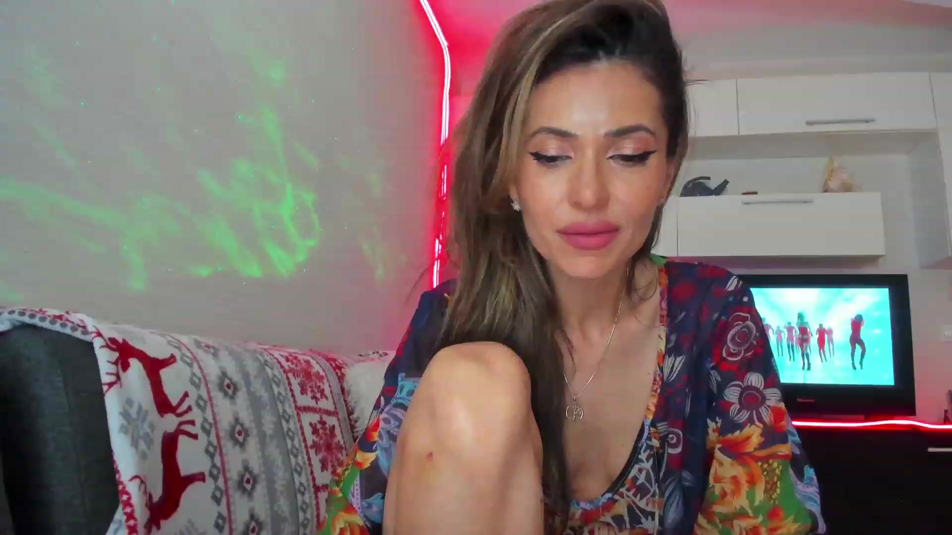 Gallery image thumbnail from SmileyTinaa's myfreecams stream on, 06/08/2023, 04:11 image 7 of 20