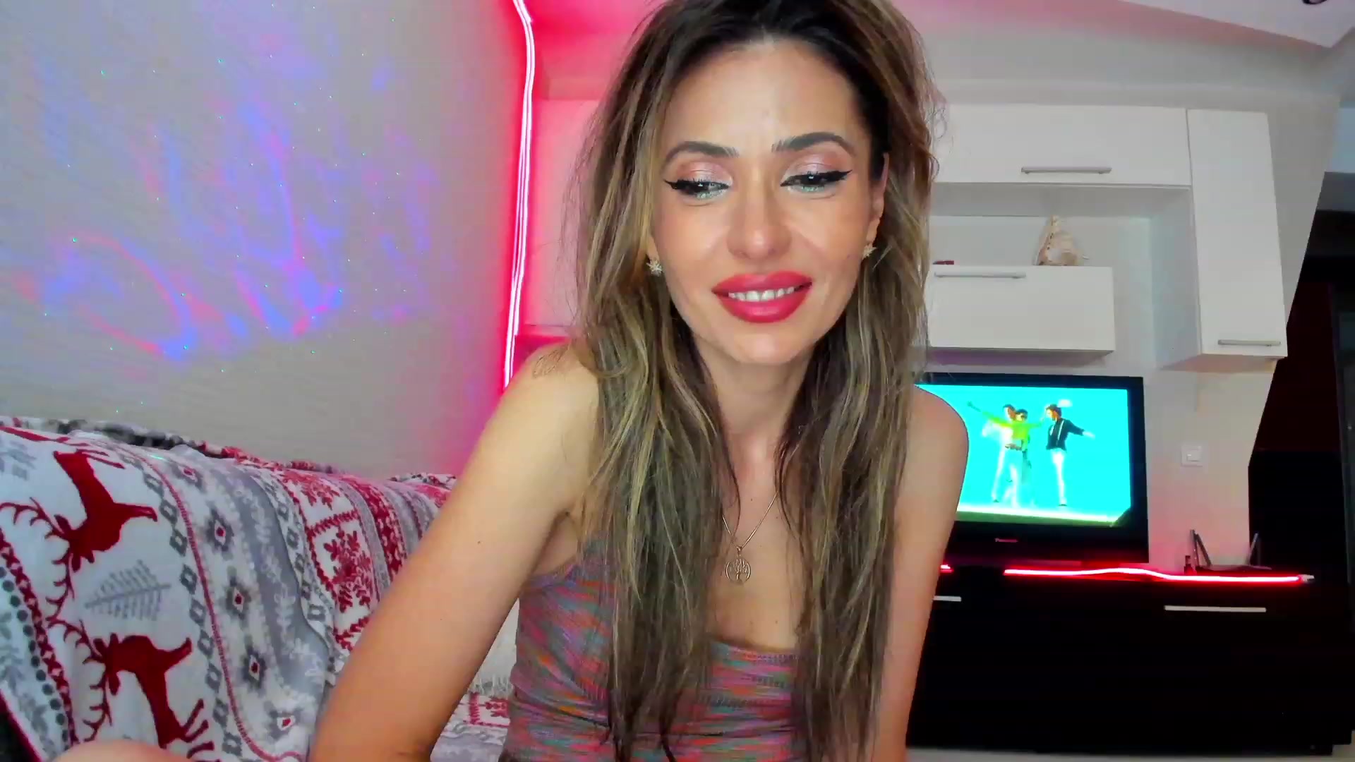 Gallery image thumbnail from SmileyTinaa's myfreecams stream on, 06/09/2023, 24:18 image 12 of 20