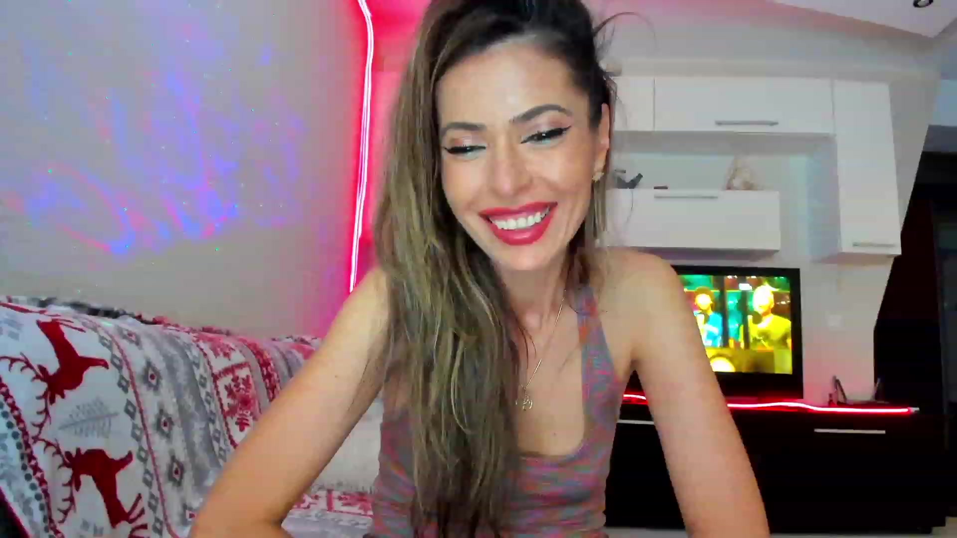 Gallery image thumbnail from SmileyTinaa's myfreecams stream on, 06/09/2023, 24:18 image 8 of 20