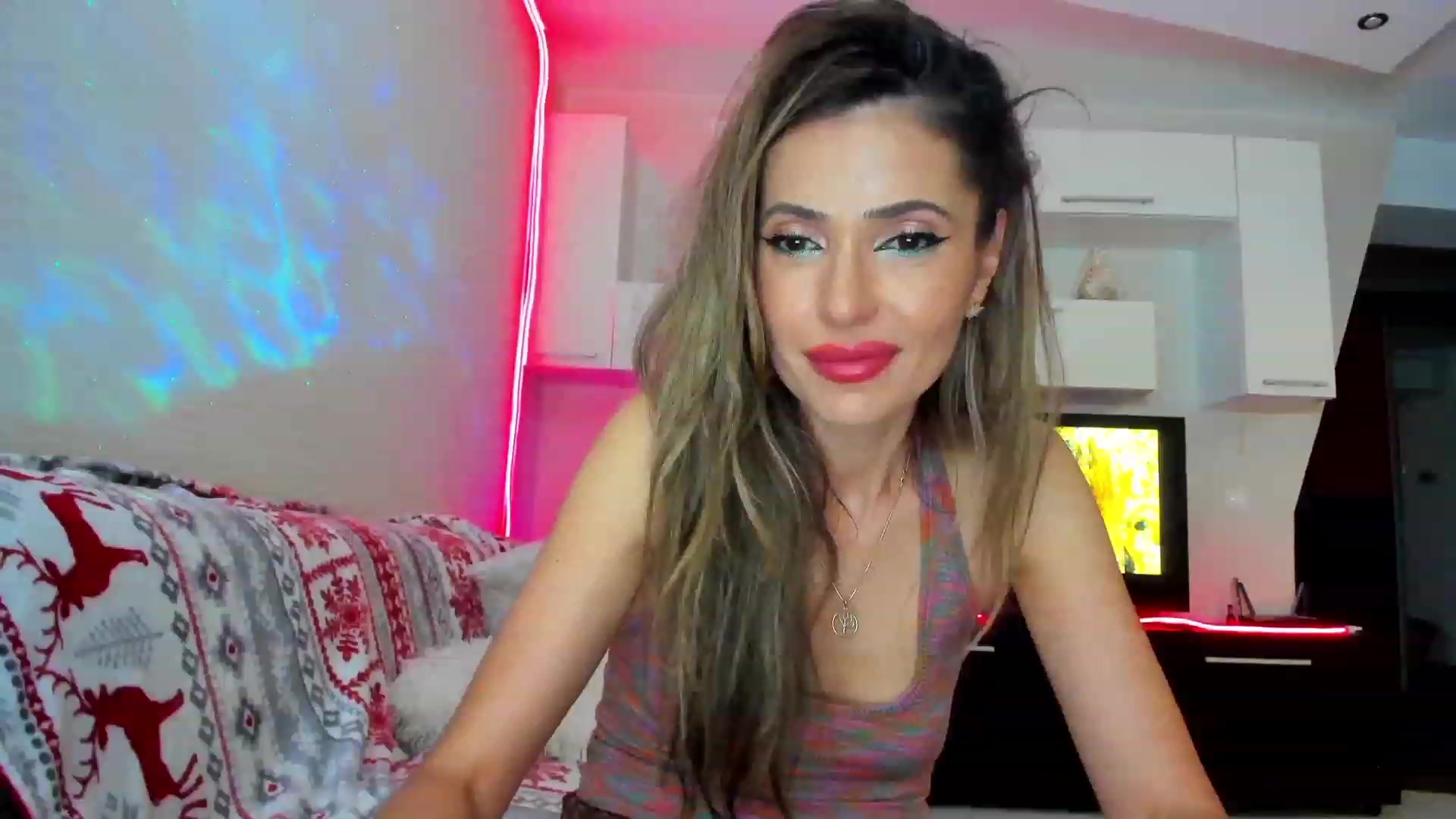 Gallery image thumbnail from SmileyTinaa's myfreecams stream on, 06/09/2023, 24:18 image 6 of 20