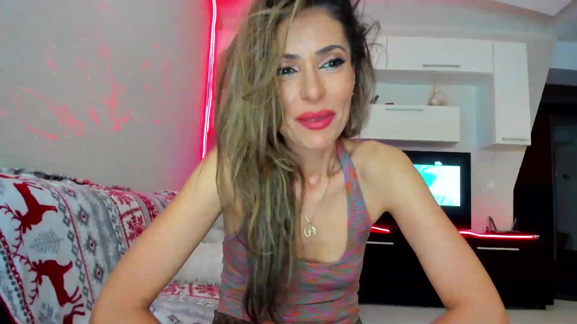Gallery image thumbnail from SmileyTinaa's myfreecams stream on, 06/09/2023, 24:18 image 1 of 20