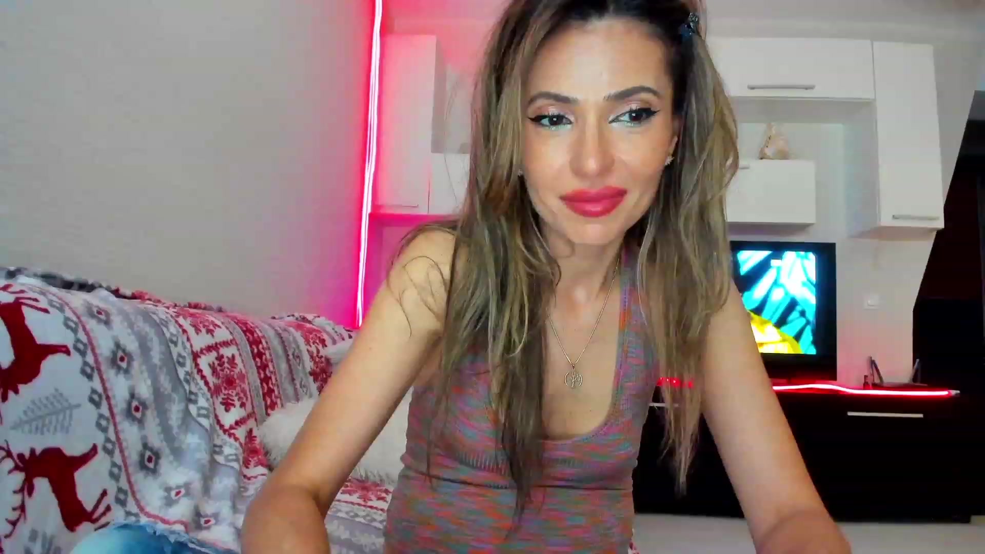 Gallery image thumbnail from SmileyTinaa's myfreecams stream on, 06/09/2023, 01:39 image 8 of 20