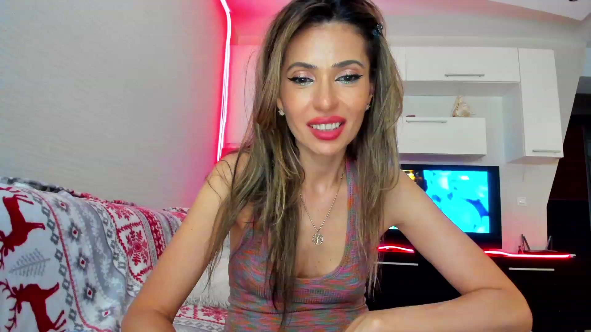 Gallery image thumbnail from SmileyTinaa's myfreecams stream on, 06/09/2023, 01:39 image 5 of 20