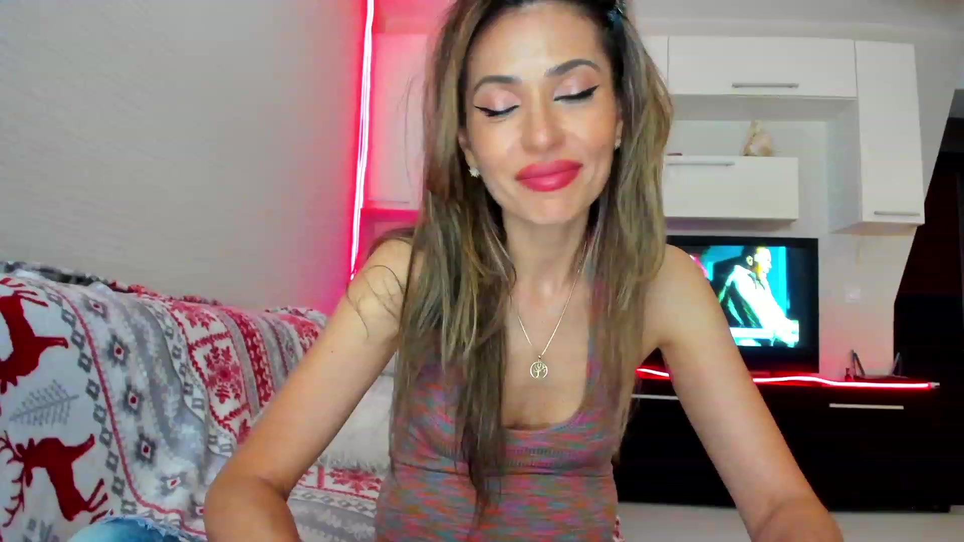 Gallery image thumbnail from SmileyTinaa's myfreecams stream on, 06/09/2023, 01:39 image 7 of 20