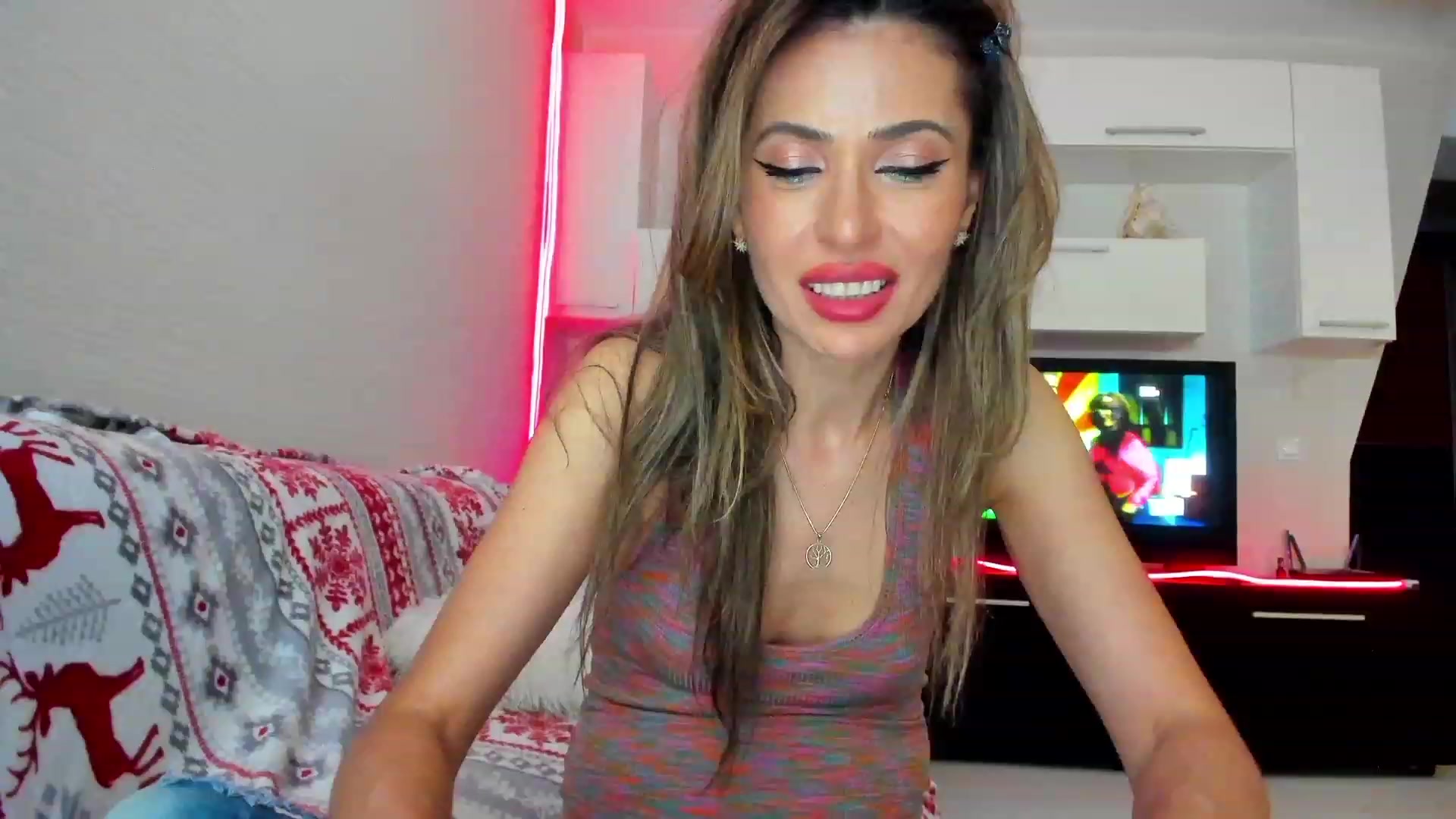 Gallery image thumbnail from SmileyTinaa's myfreecams stream on, 06/09/2023, 01:39 image 6 of 20