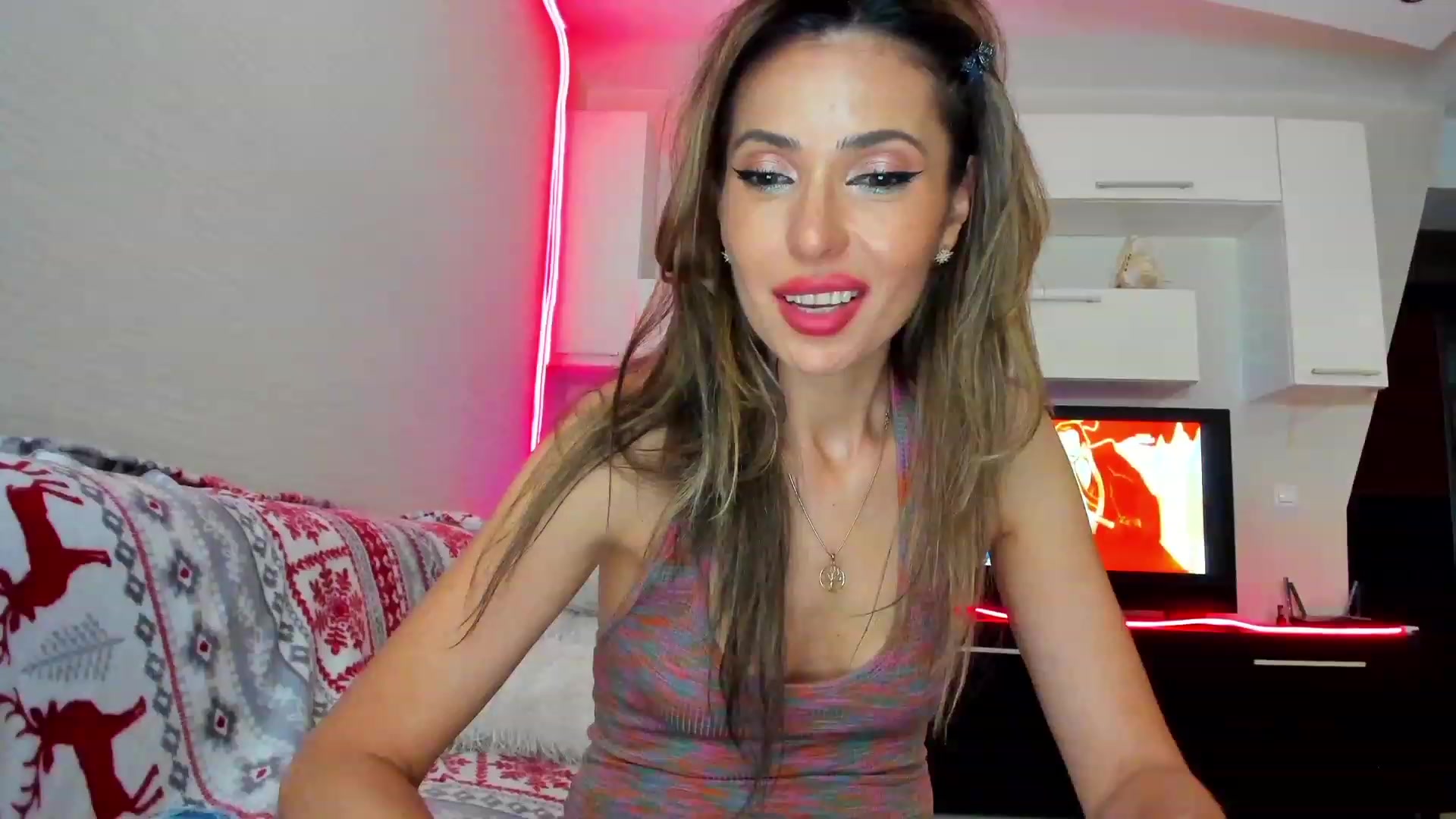Gallery image thumbnail from SmileyTinaa's myfreecams stream on, 06/09/2023, 01:39 image 3 of 20
